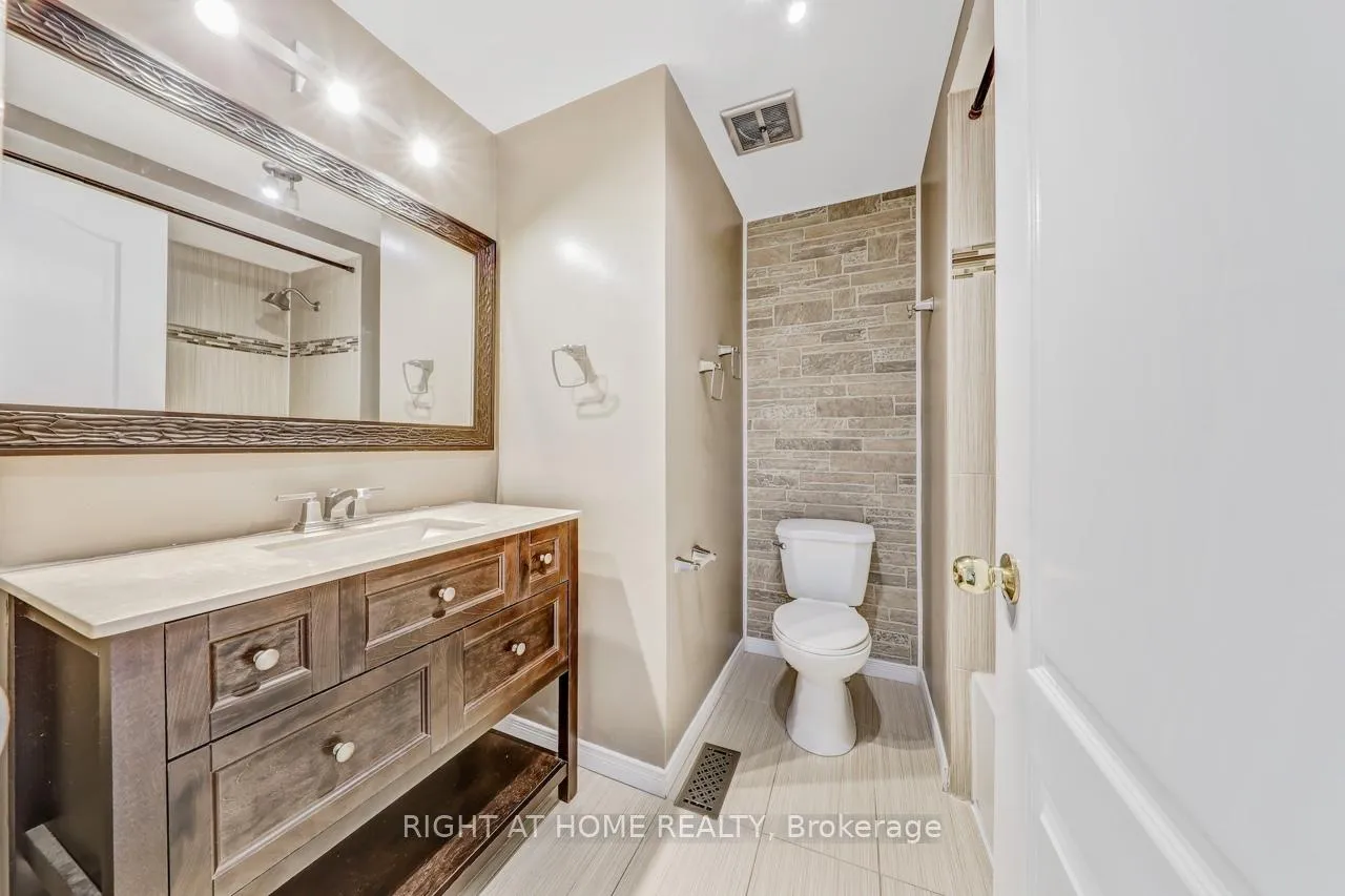 Photo 16 of Unit 9, 9 Ashton Crescent, Brampton, Central Park — HOMEH