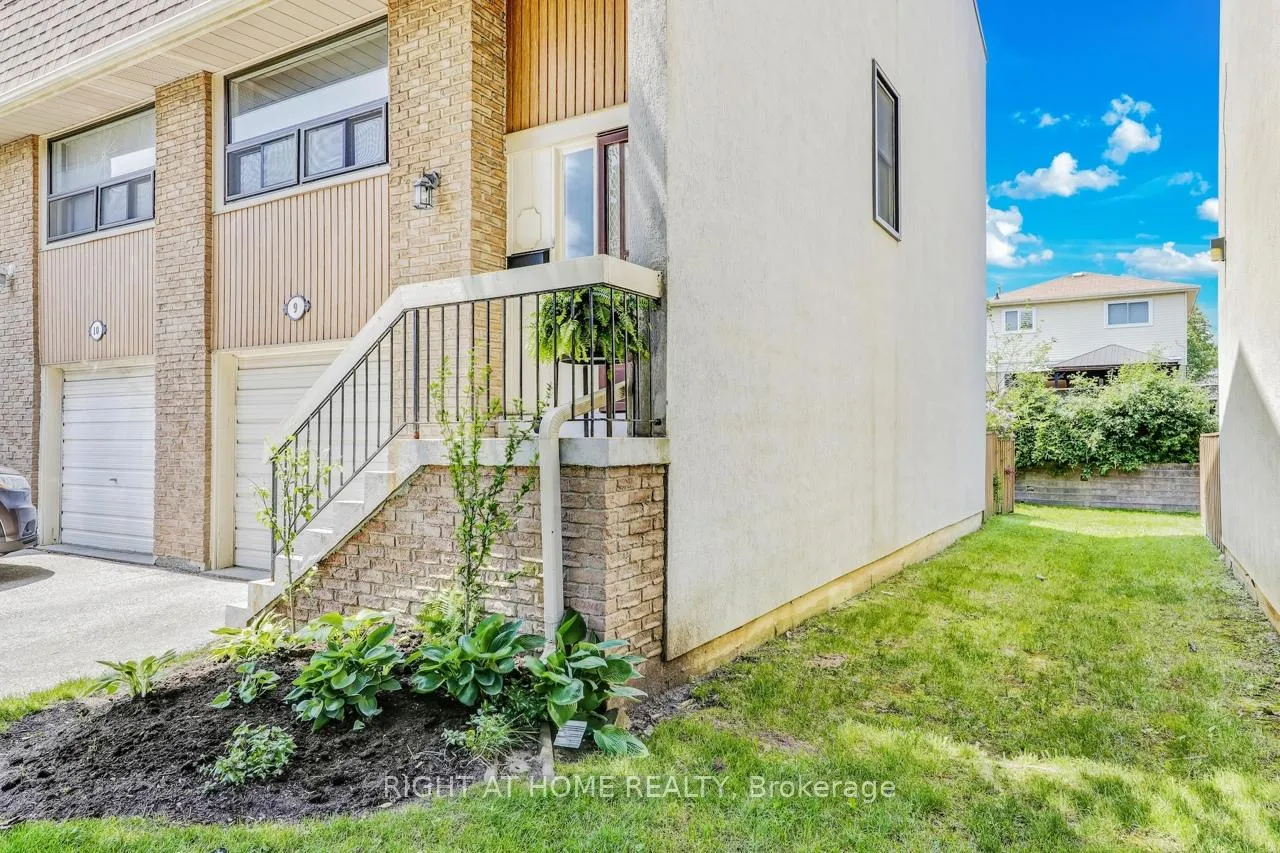 Photo 19 of Unit 9, 9 Ashton Crescent, Brampton, Central Park — HOMEH