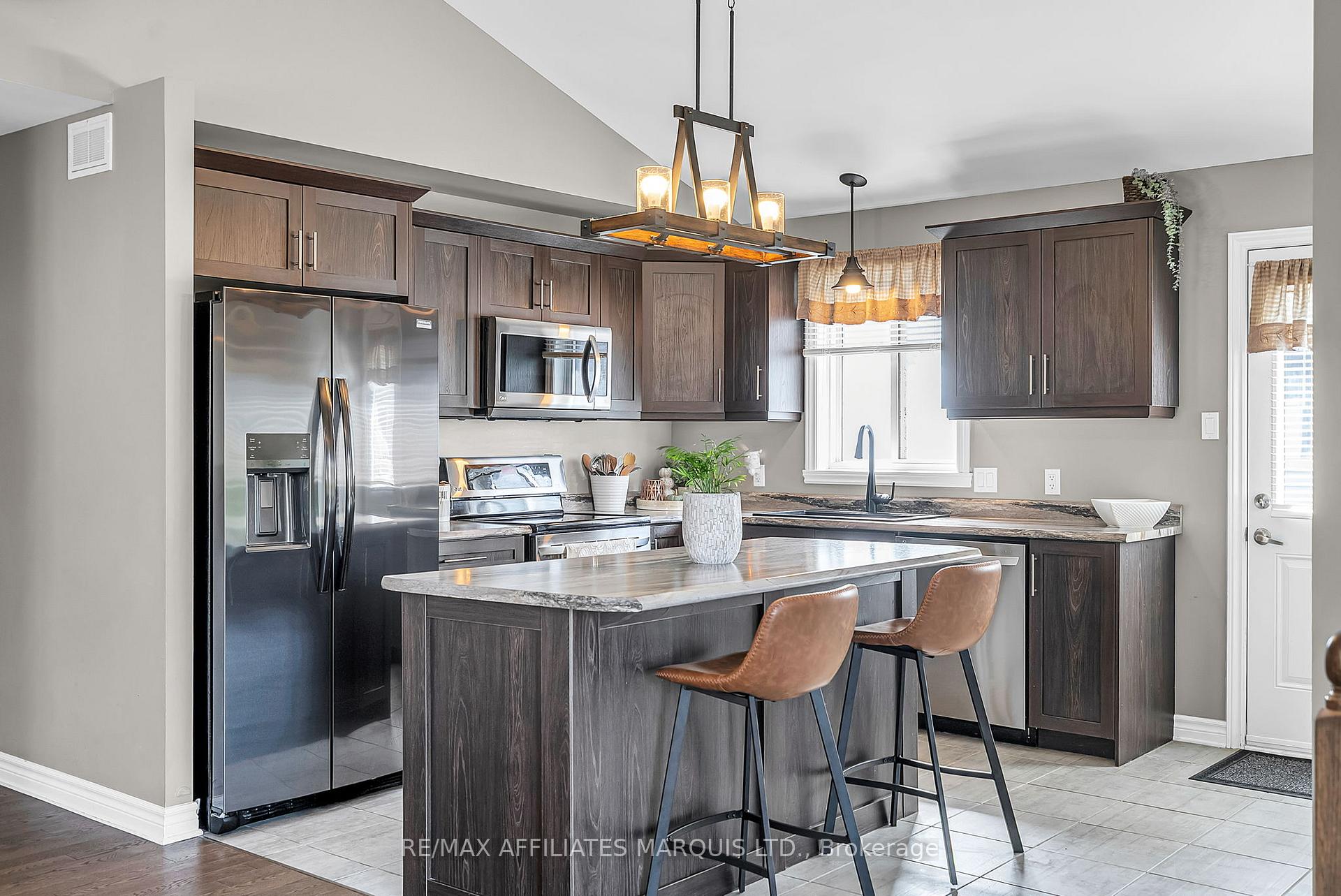 Photo 6 of 46 Mercier Avenue, Cornwall — HOMEH