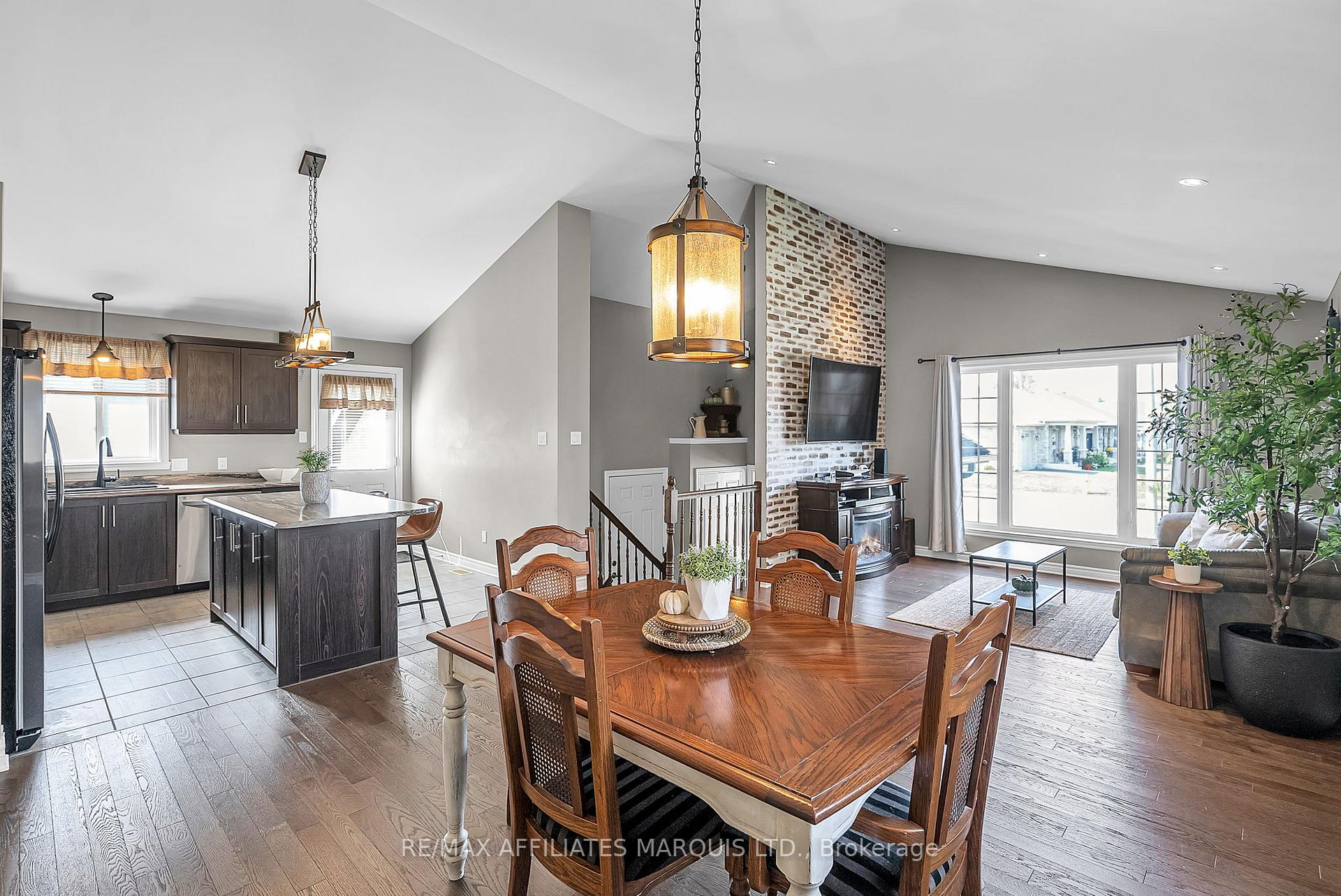 Photo 8 of 46 Mercier Avenue, Cornwall — HOMEH