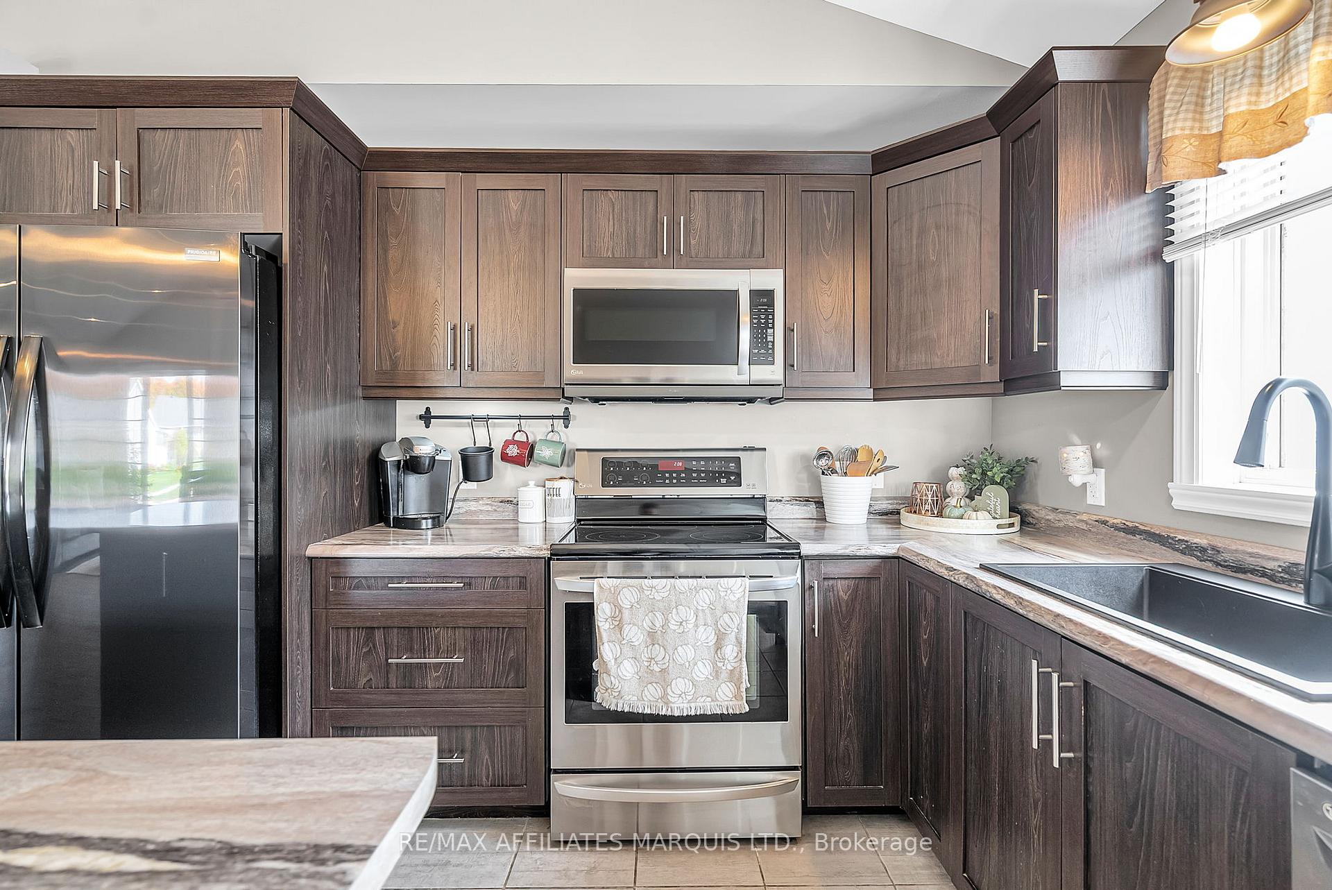 Photo 10 of 46 Mercier Avenue, Cornwall — HOMEH
