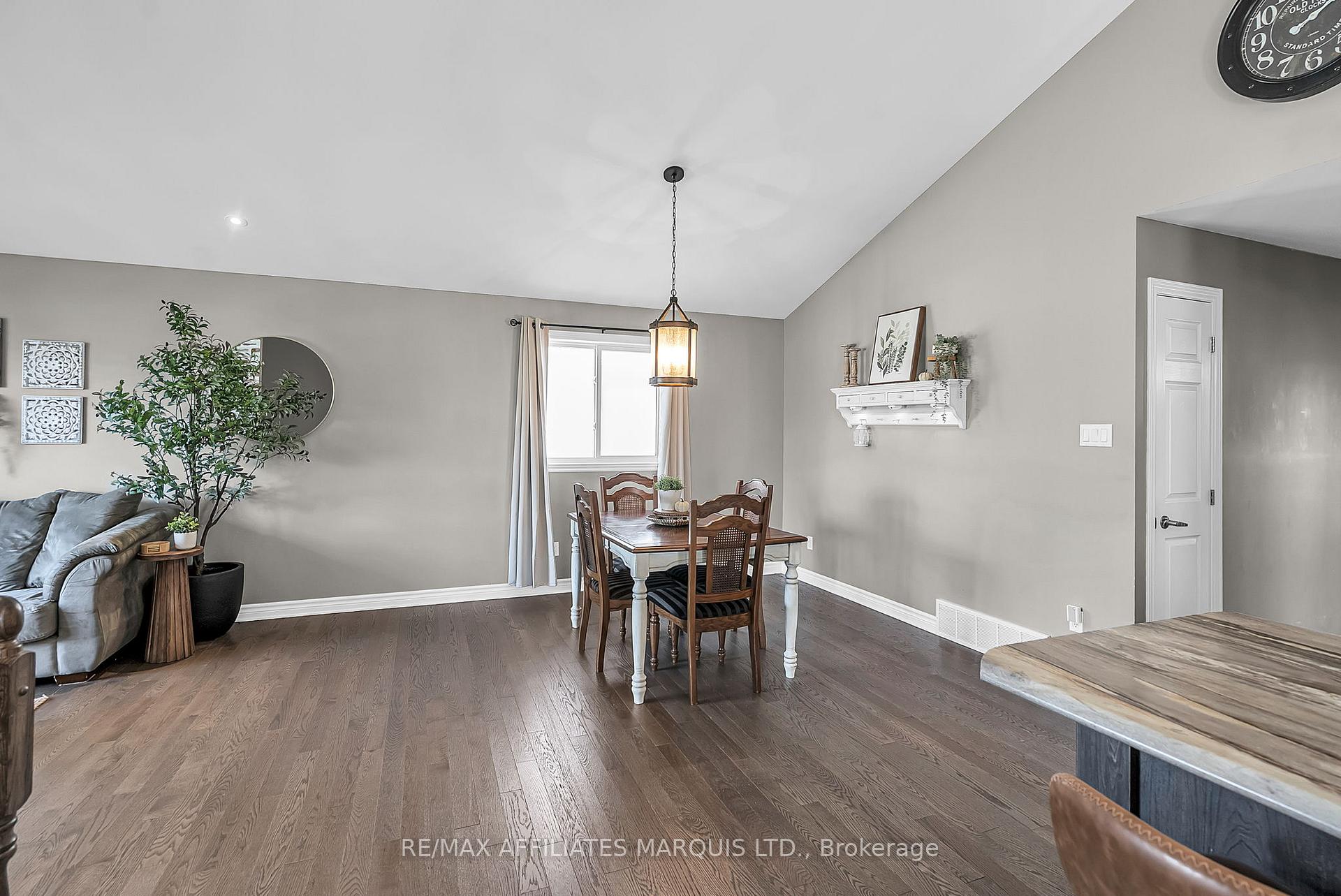 Photo 17 of 46 Mercier Avenue, Cornwall — HOMEH