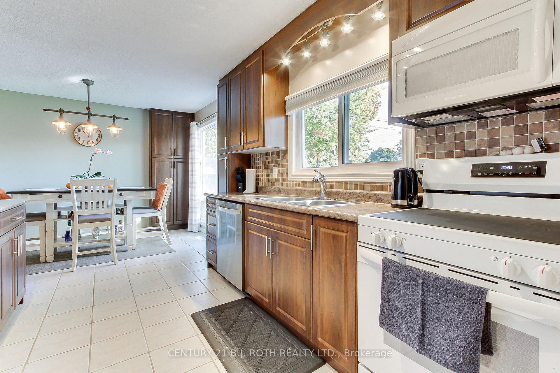 Photo 10 of 32 Franklin Beach Road, Georgina, Sutton & Jackson's Point — HOMEH