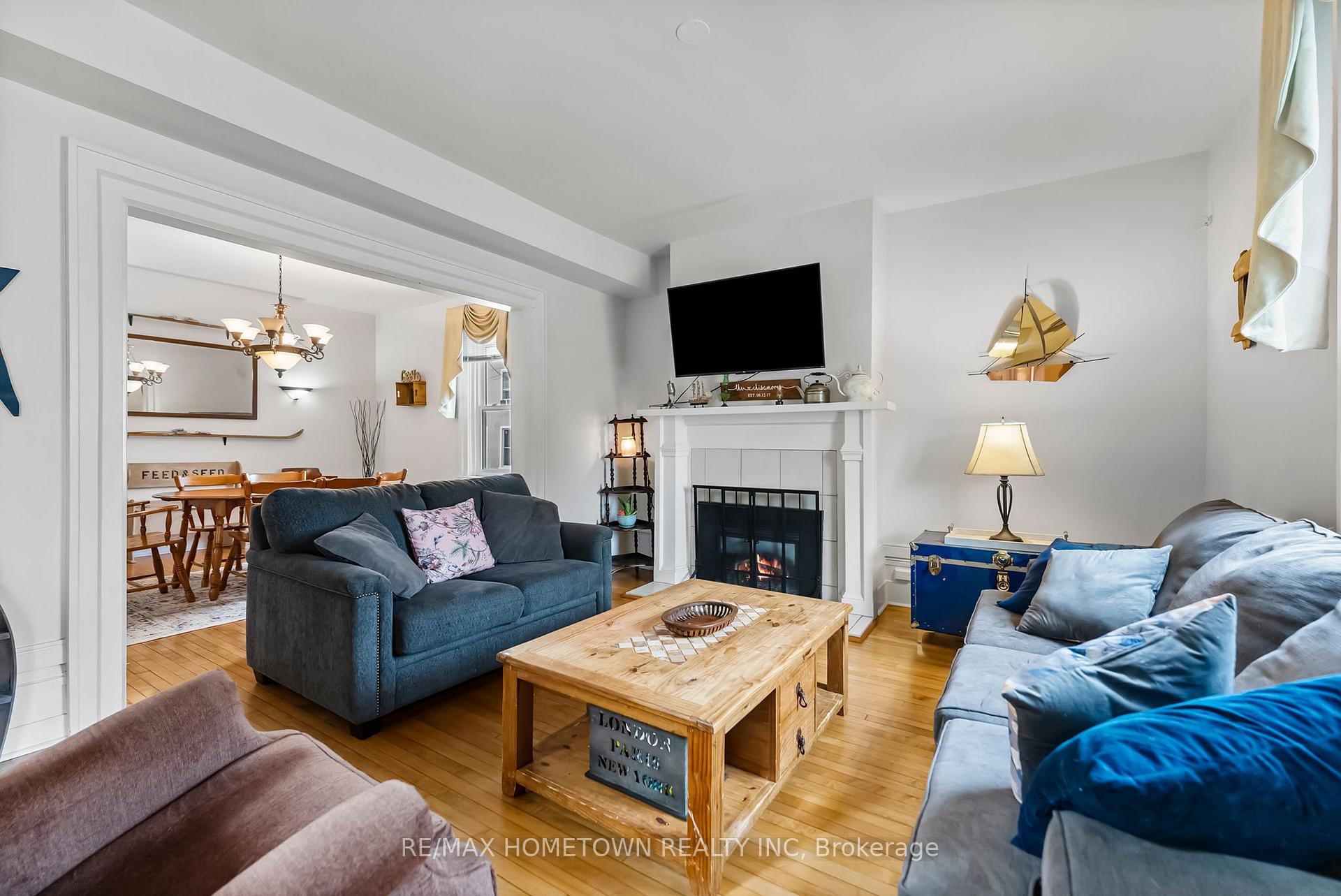 Photo 9 of 22 James Street E, Brockville — HOMEH