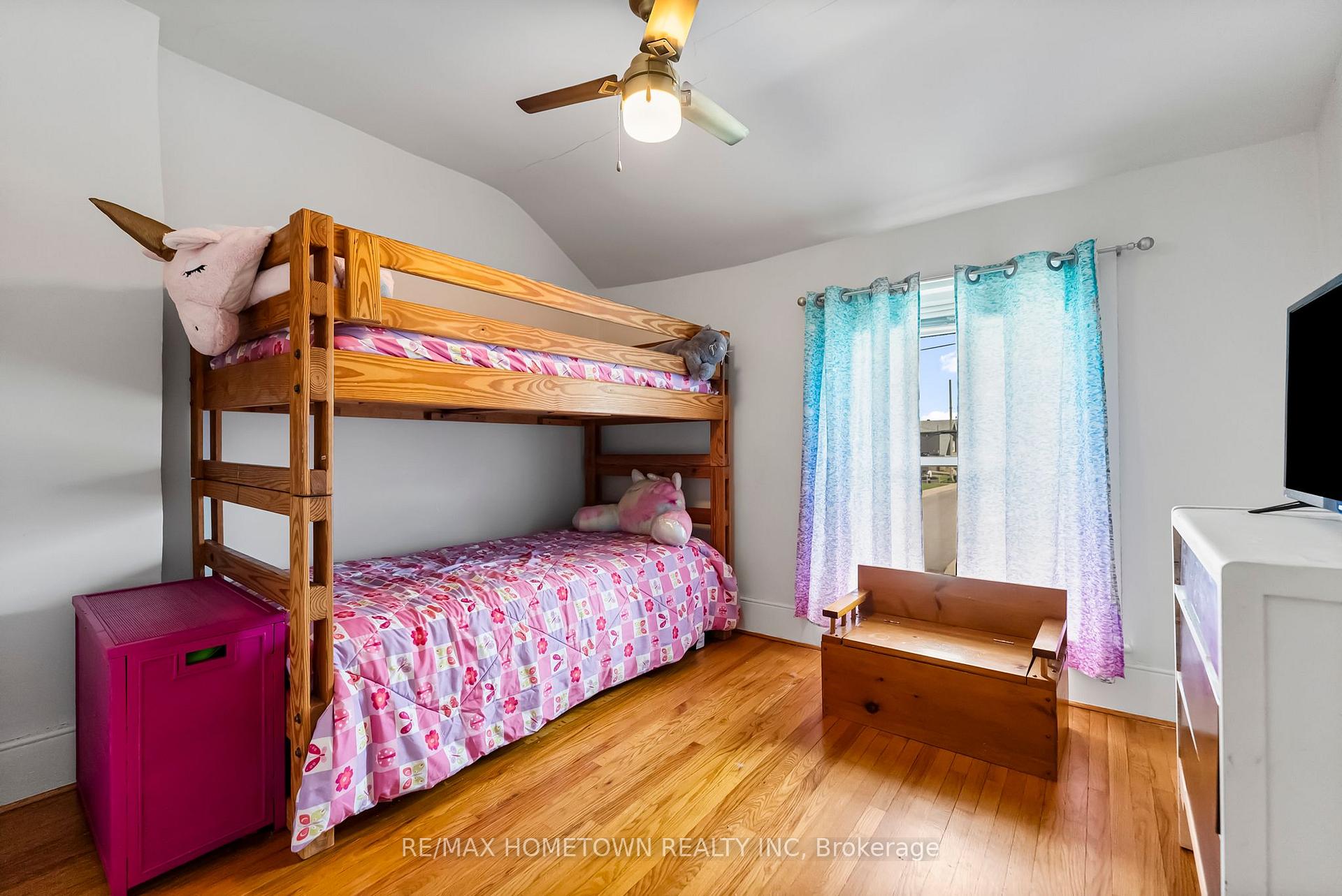 Photo 26 of 22 James Street E, Brockville — HOMEH