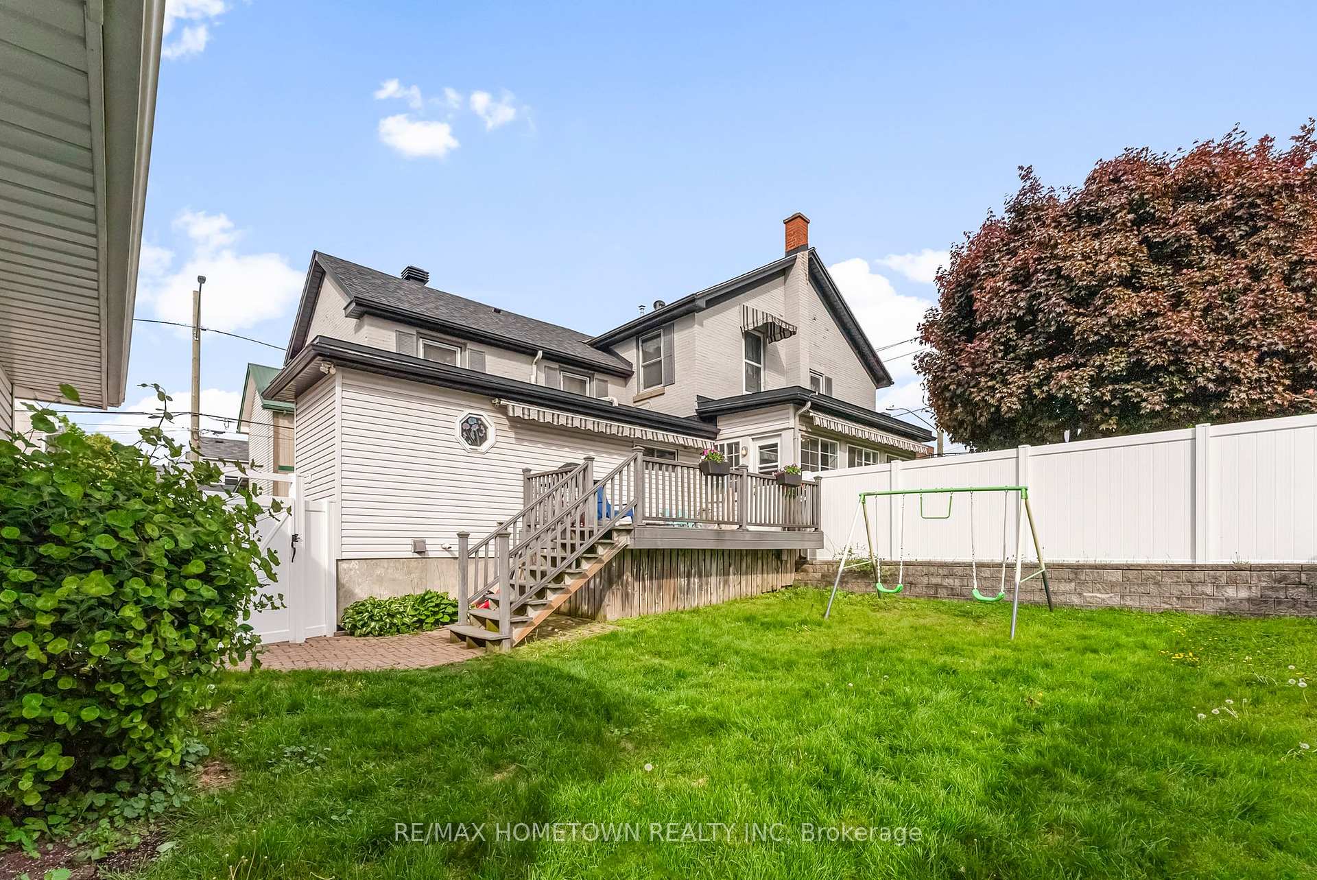 Photo 36 of 22 James Street E, Brockville — HOMEH