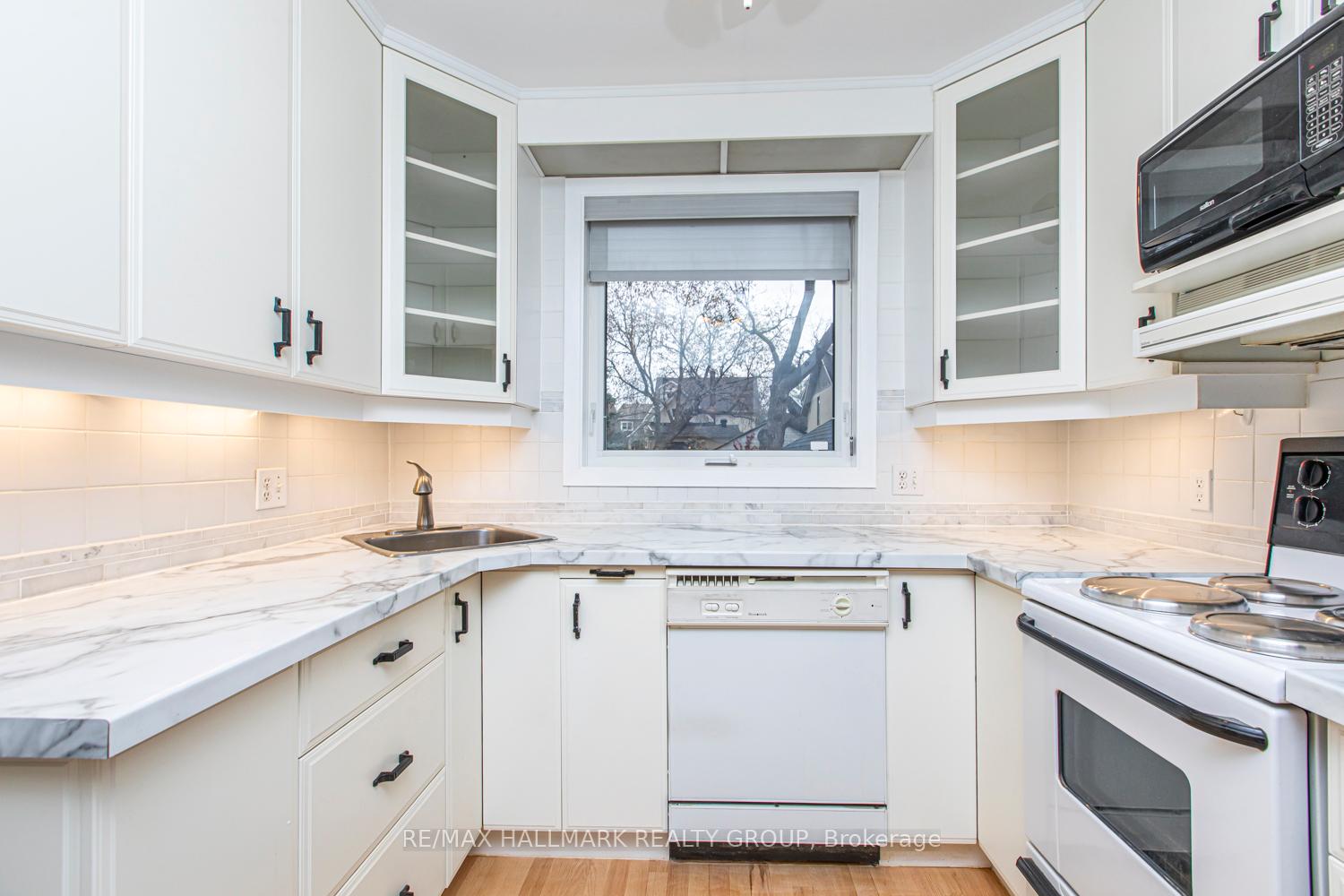 Photo 7 of 519 Cole Avenue, Ottawa, McKellar/Highland — HOMEH