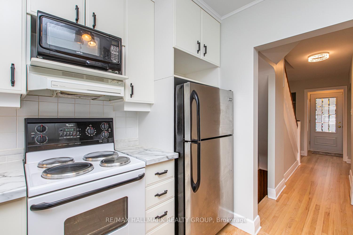 Photo 8 of 519 Cole Avenue, Ottawa, McKellar/Highland — HOMEH
