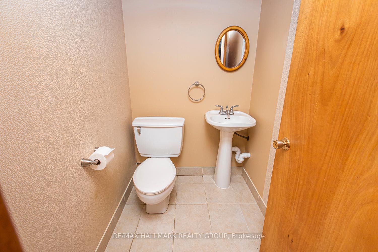 Photo 16 of 519 Cole Avenue, Ottawa, McKellar/Highland — HOMEH