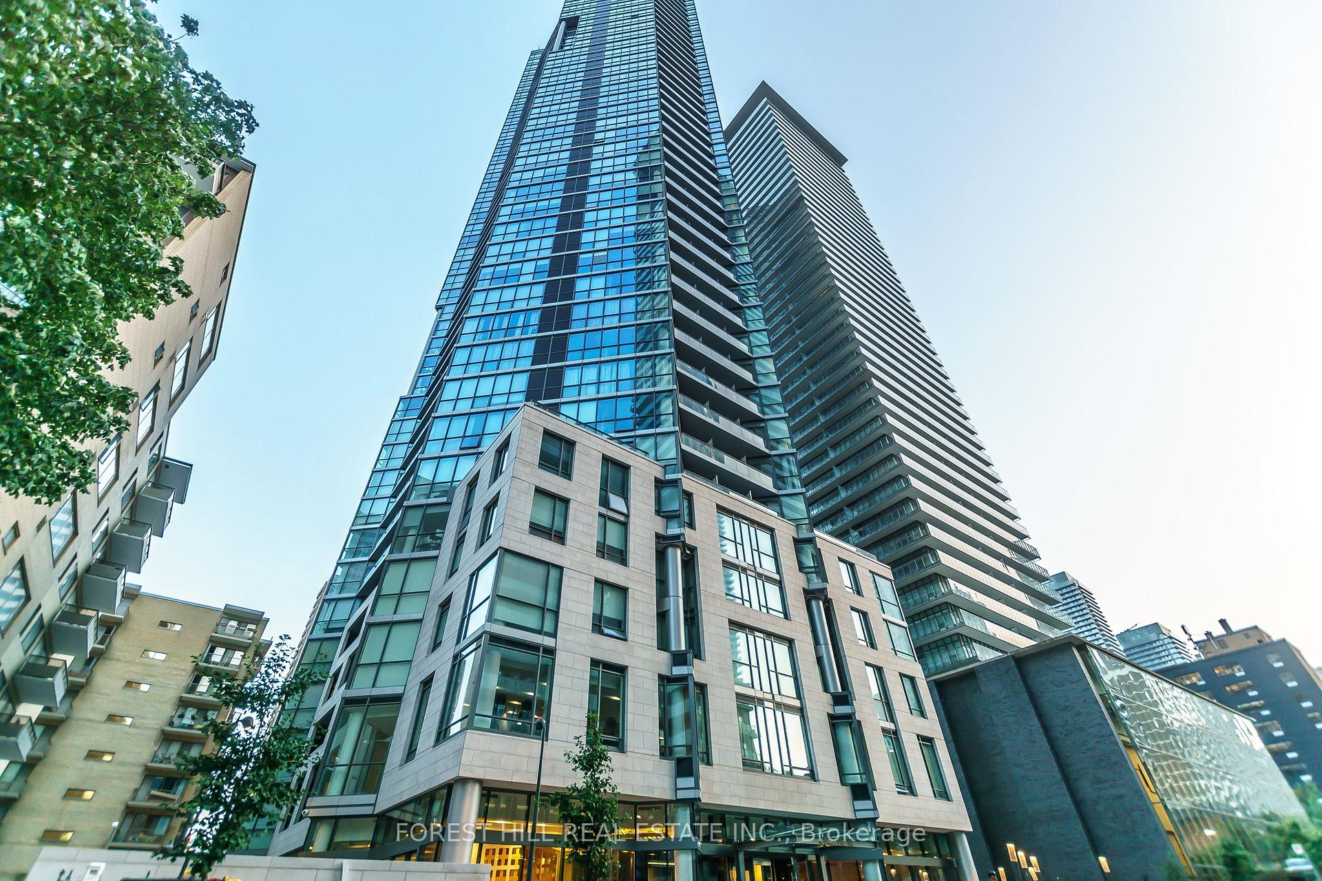 Front of Unit 1106, 45 Charles Street E