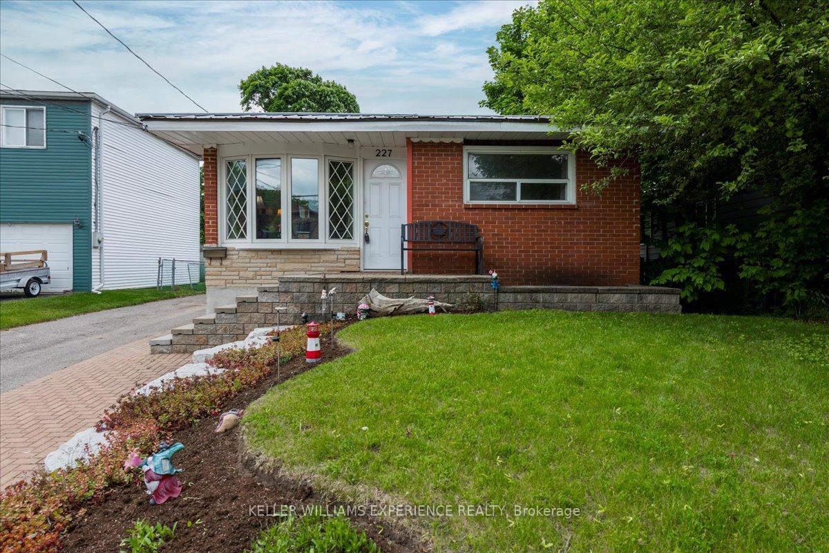 Photo 2 of 227 Southview Road, Barrie, South Shore — HOMEH
