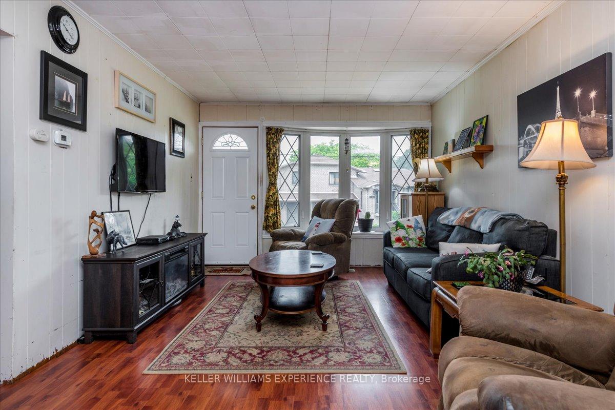 Photo 4 of 227 Southview Road, Barrie, South Shore — HOMEH