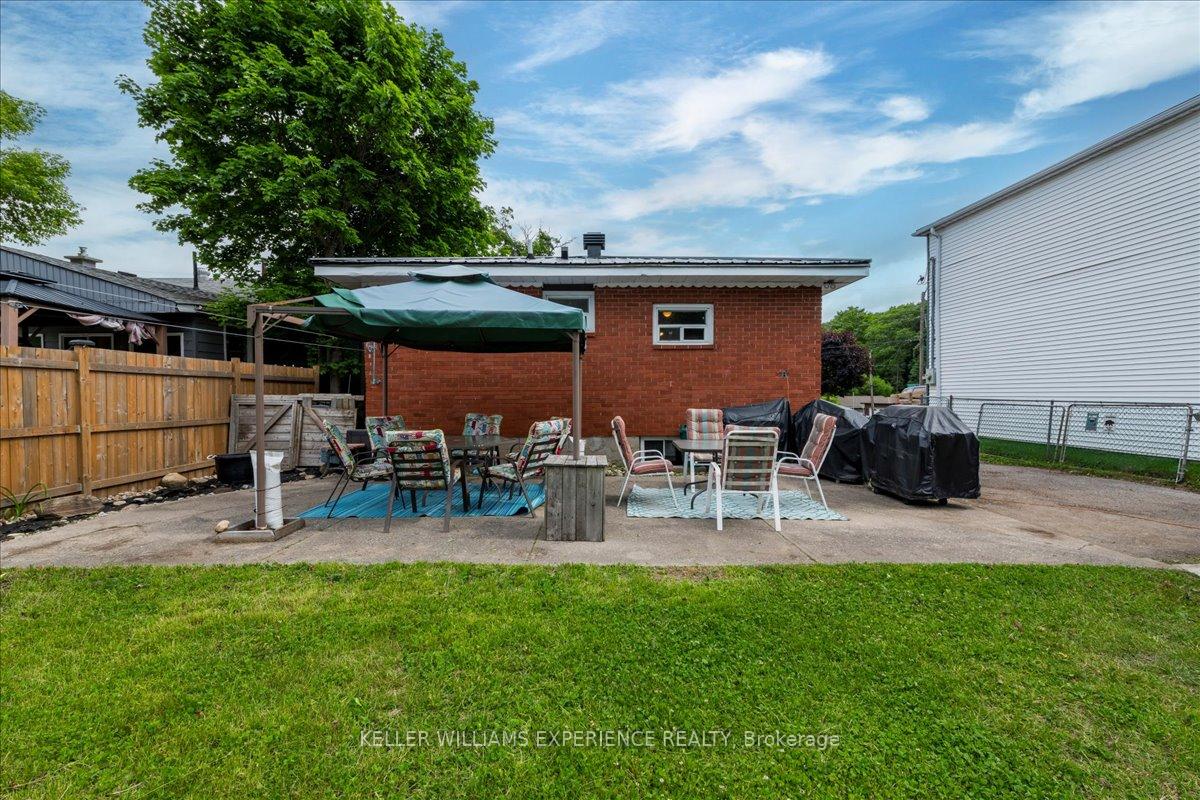 Photo 13 of 227 Southview Road, Barrie, South Shore — HOMEH