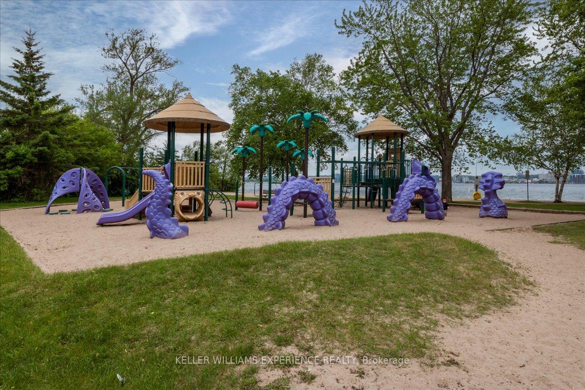 Photo 24 of 227 Southview Road, Barrie, South Shore — HOMEH