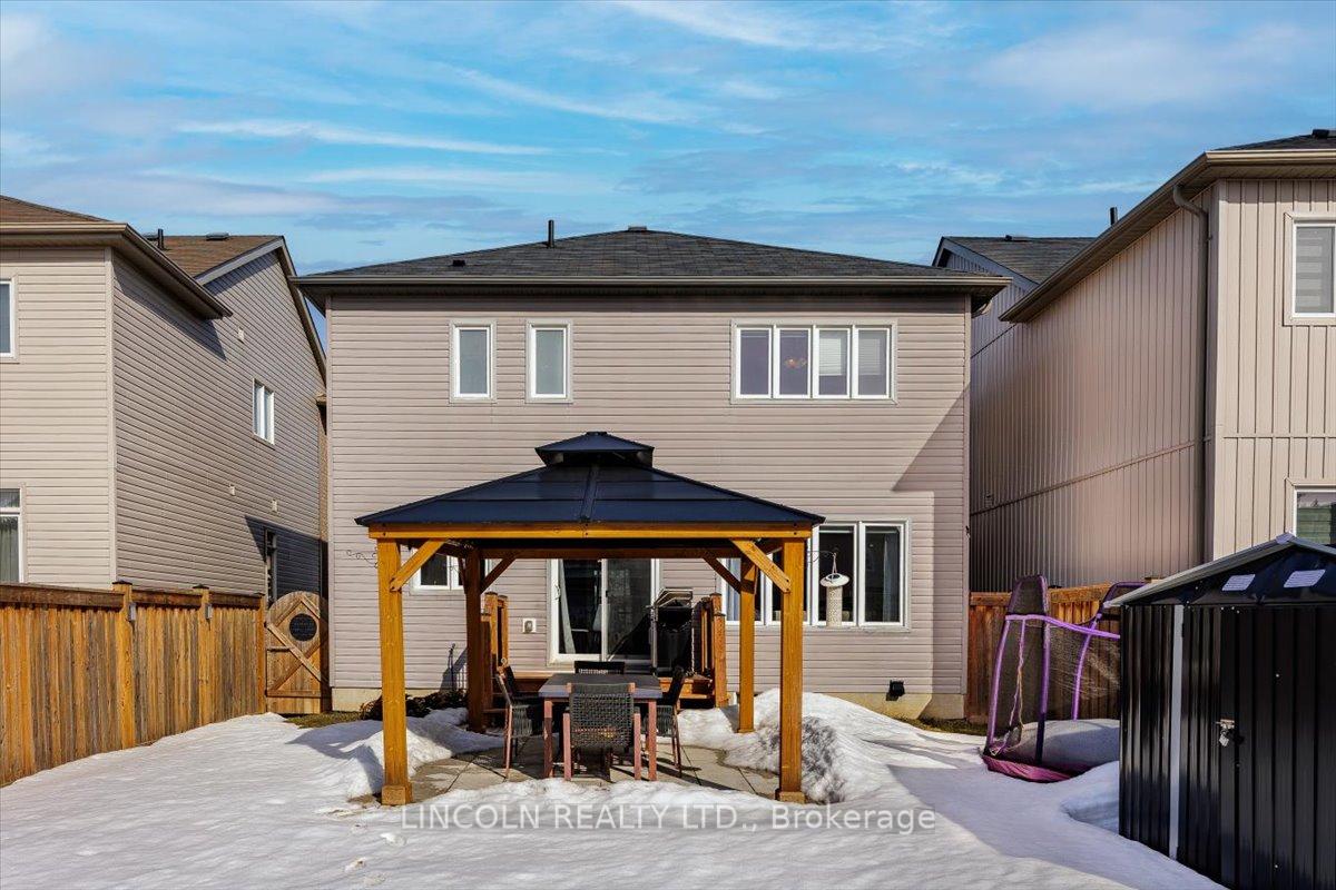 Photo 35 of 19 Don Hadden Crescent, Brock, Sunderland — HOMEH
