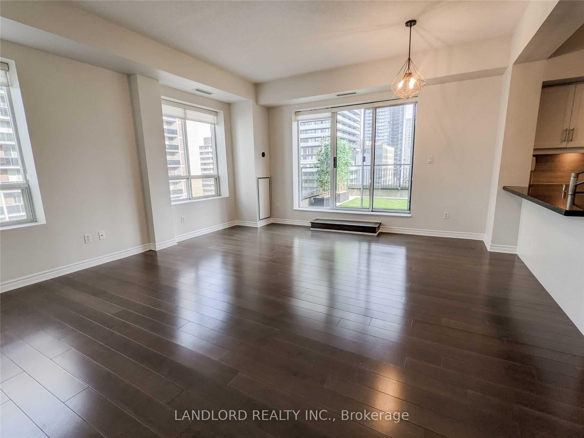 Photo 8 of Unit PH9, 188 Redpath Avenue, Toronto, Mount Pleasant West — HOMEH