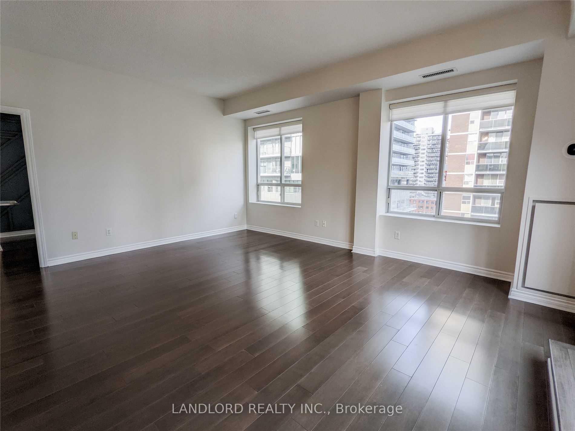 Photo 5 of Unit PH9, 188 Redpath Avenue, Toronto, Mount Pleasant West — HOMEH