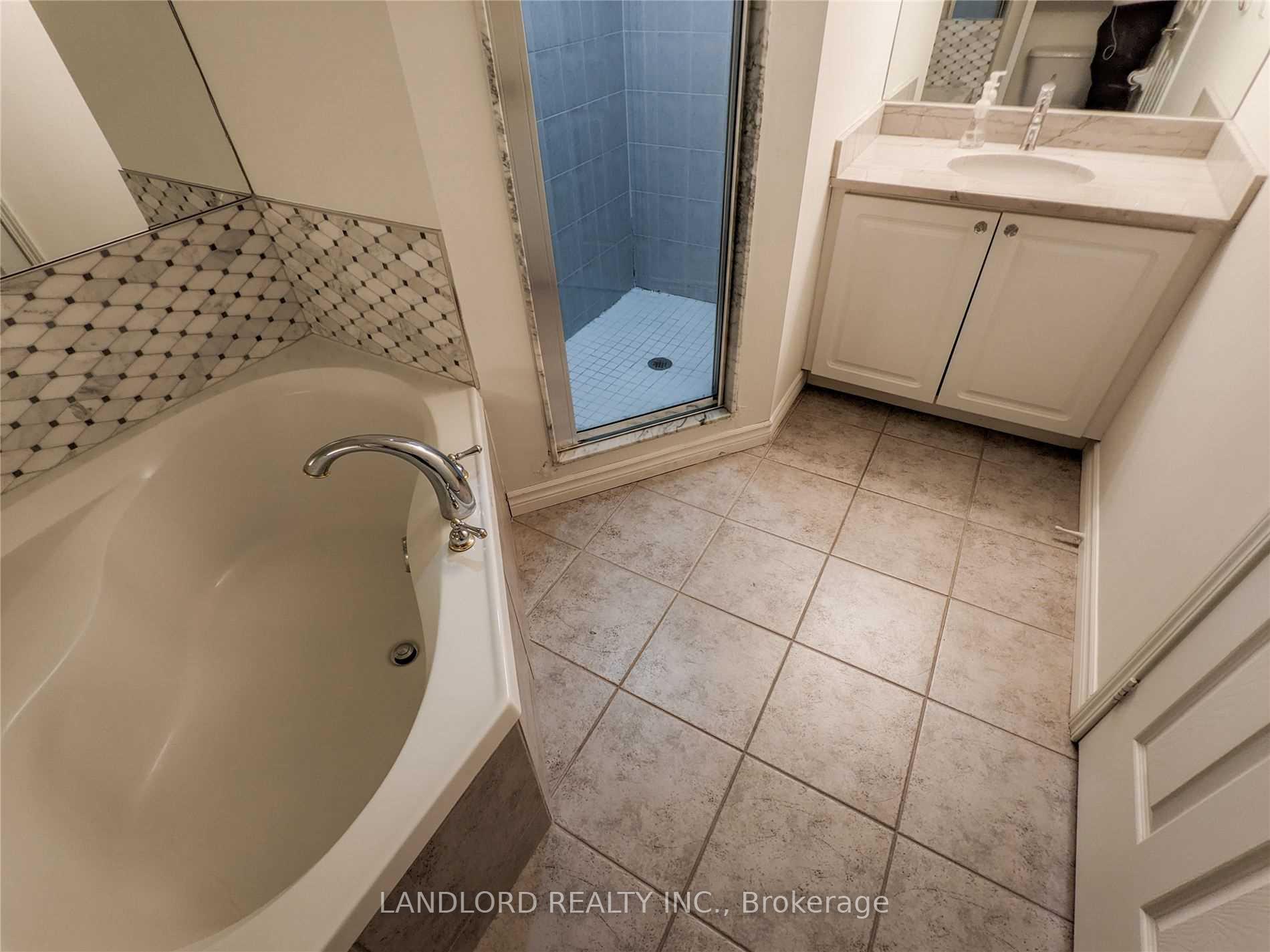 Photo 12 of Unit PH9, 188 Redpath Avenue, Toronto, Mount Pleasant West — HOMEH