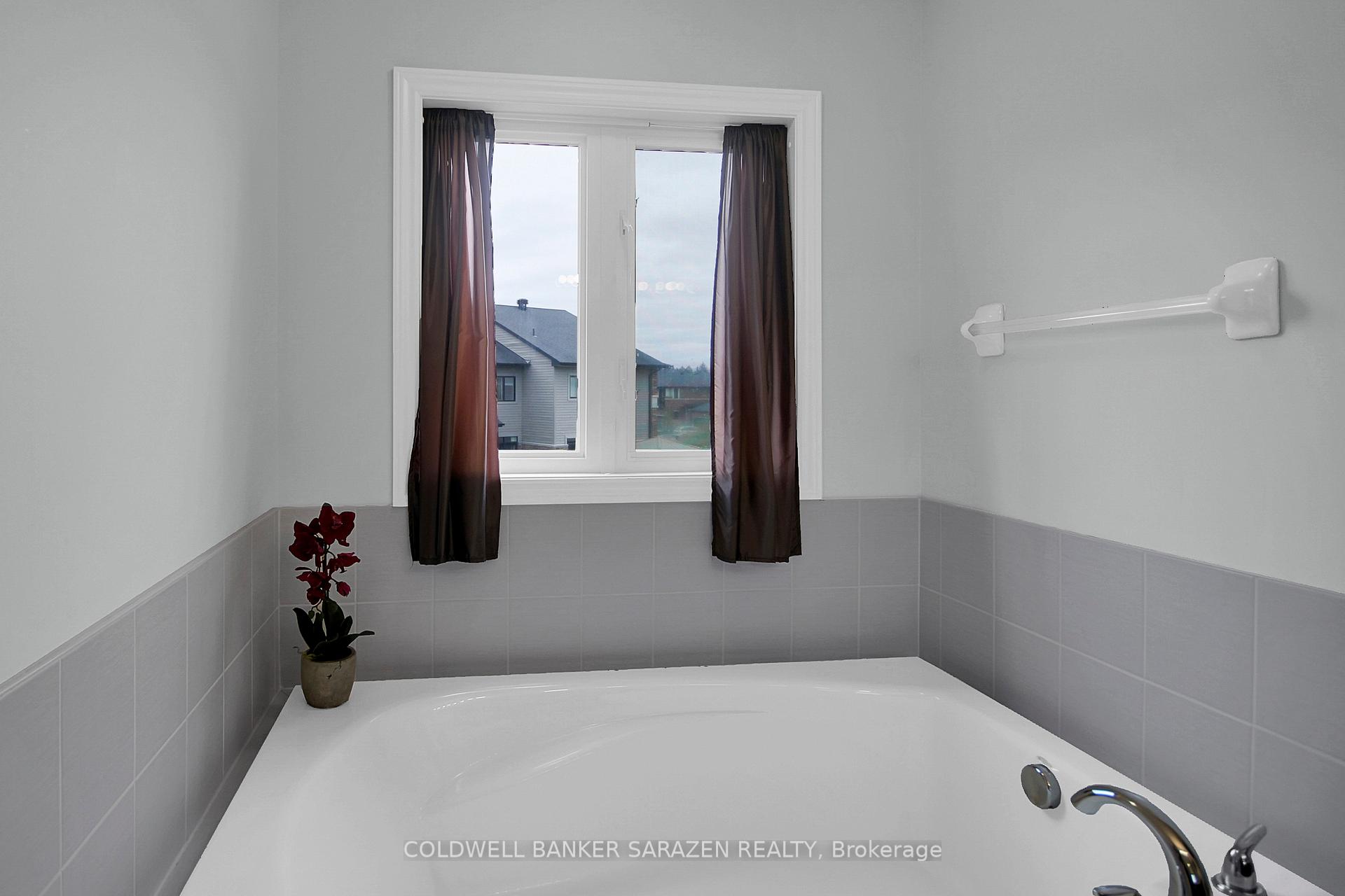 Photo 19 of 226 Southbridge Street, Ottawa, Riverside South/Gloucester Glen — HOMEH