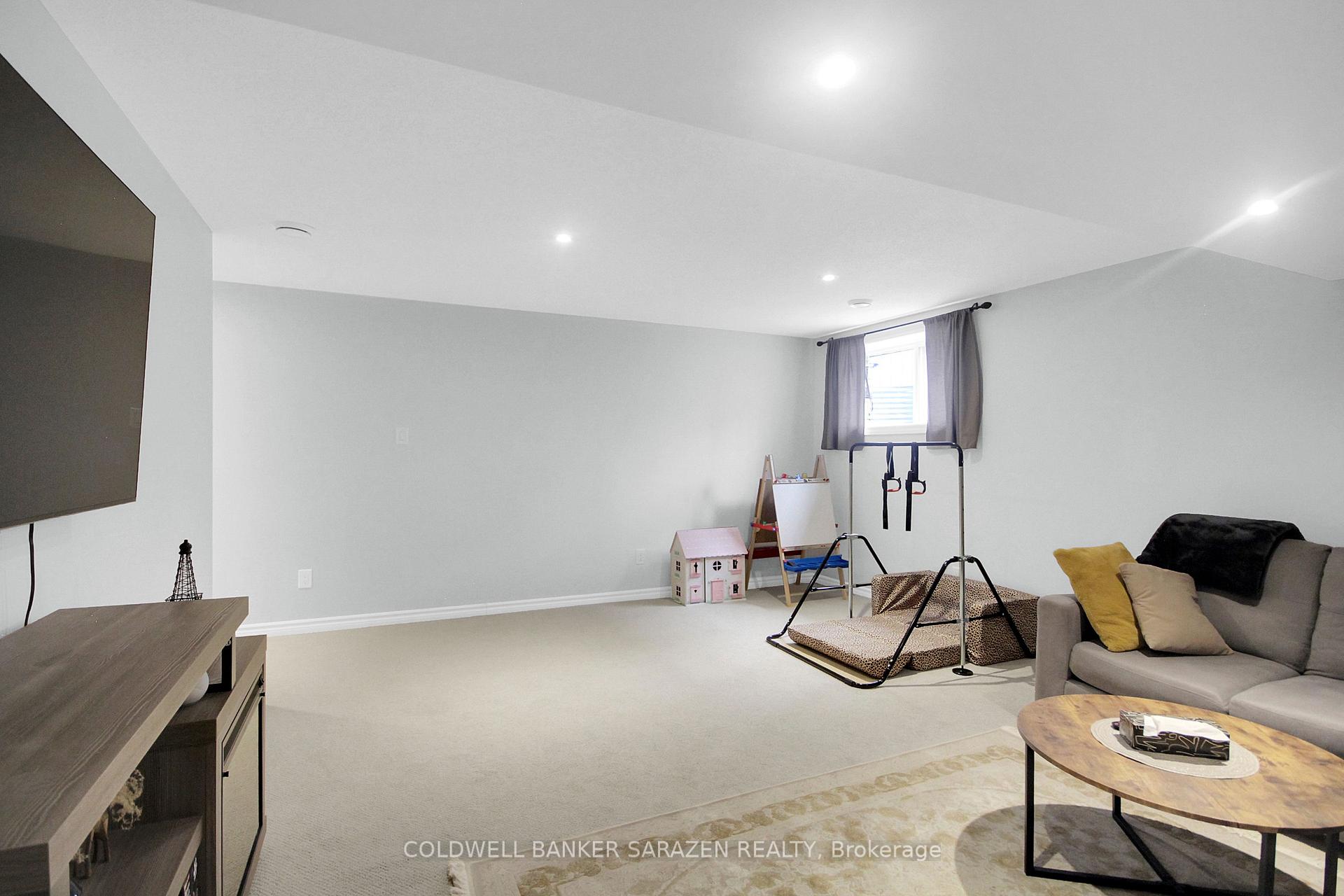 Photo 26 of 226 Southbridge Street, Ottawa, Riverside South/Gloucester Glen — HOMEH
