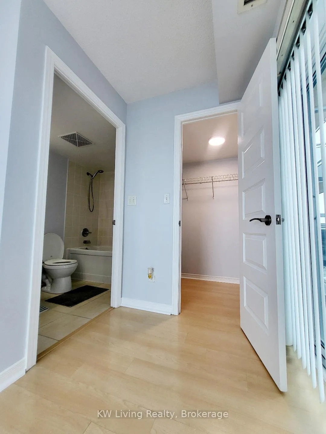 Photo 15 of Unit 810, 215 Queen Street E, Brampton, Queen Street Corridor — HOMEH