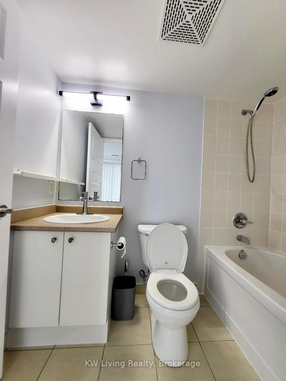 Photo 16 of Unit 810, 215 Queen Street E, Brampton, Queen Street Corridor — HOMEH