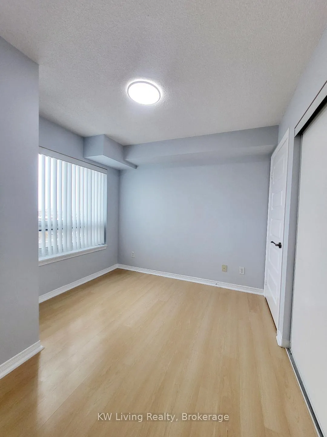 Photo 17 of Unit 810, 215 Queen Street E, Brampton, Queen Street Corridor — HOMEH