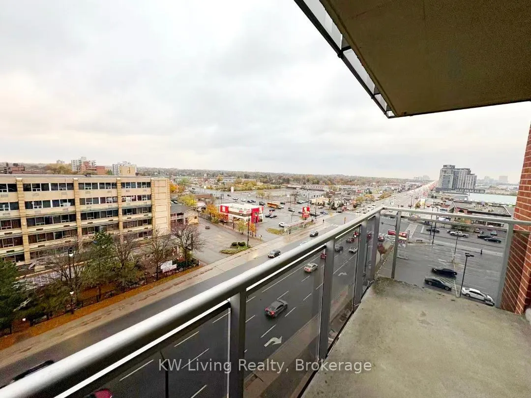 Photo 22 of Unit 810, 215 Queen Street E, Brampton, Queen Street Corridor — HOMEH