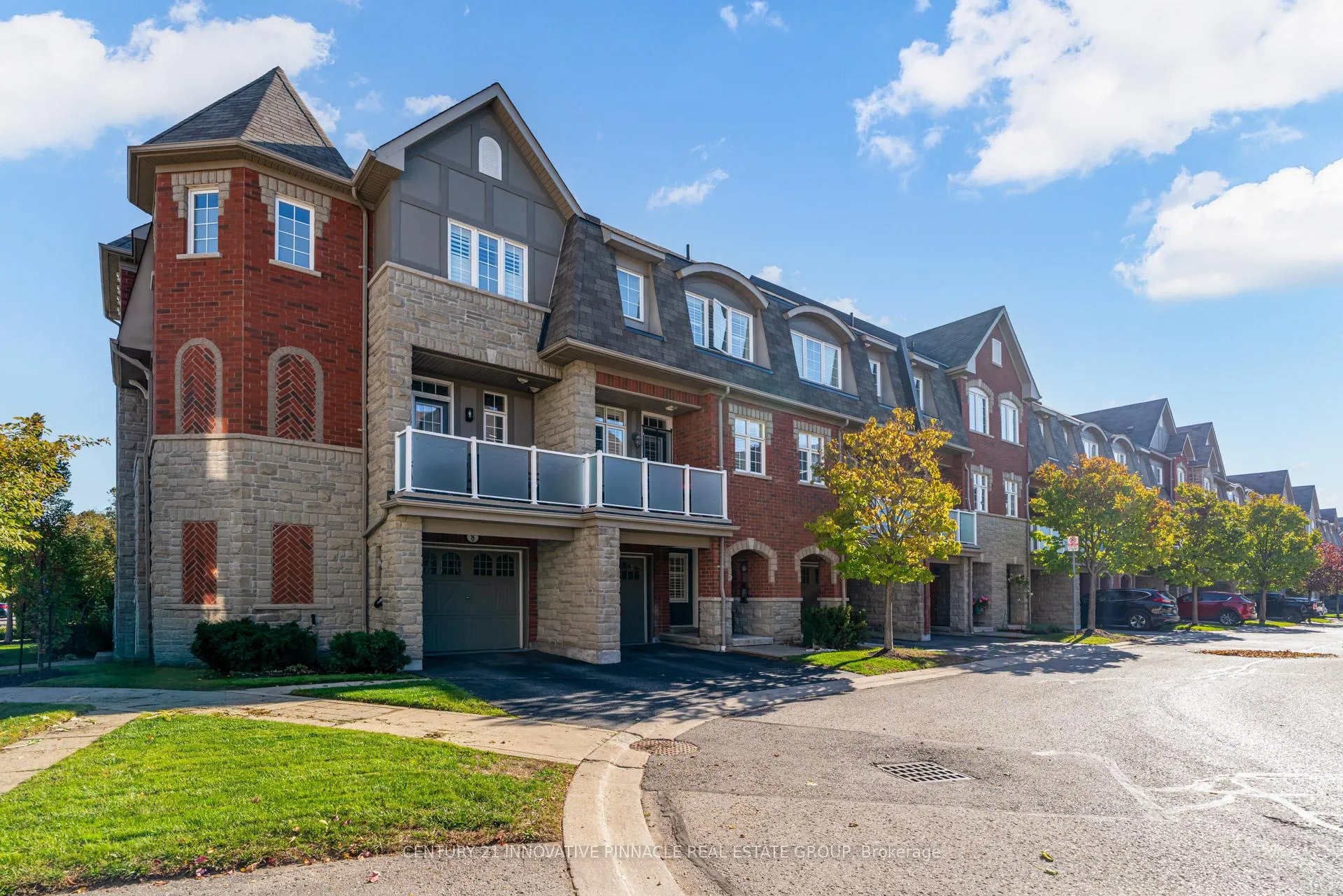 Front of Unit 9, 1701 Finch Avenue