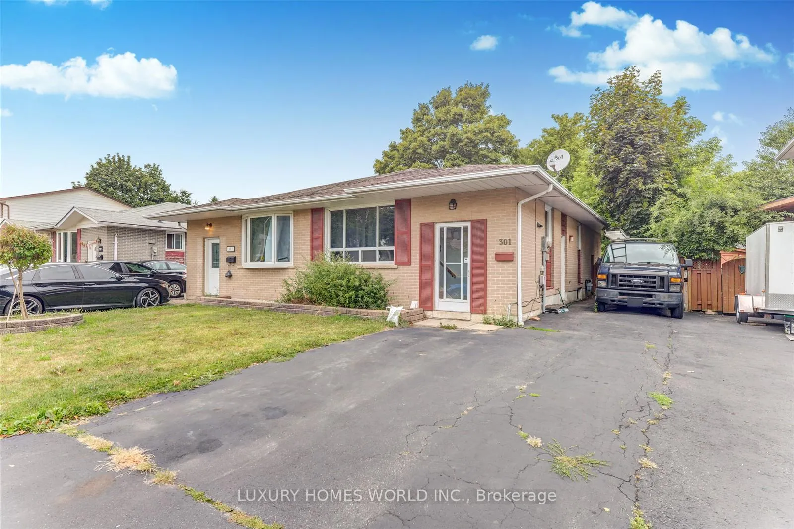 Photo 3 of 301 Archdekin Drive, Brampton, Madoc — HOMEH