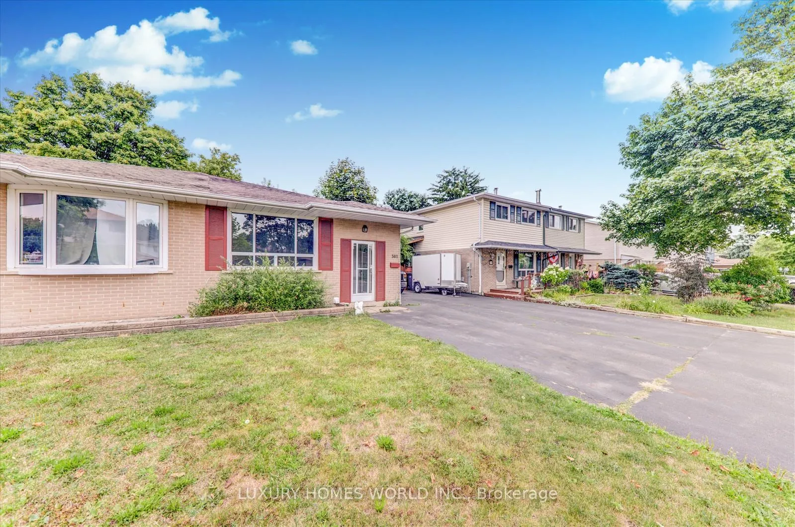 Photo 4 of 301 Archdekin Drive, Brampton, Madoc — HOMEH