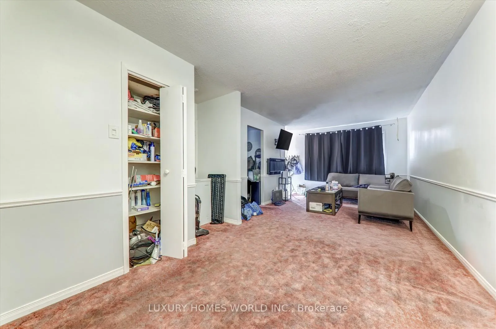 Photo 7 of 301 Archdekin Drive, Brampton, Madoc — HOMEH