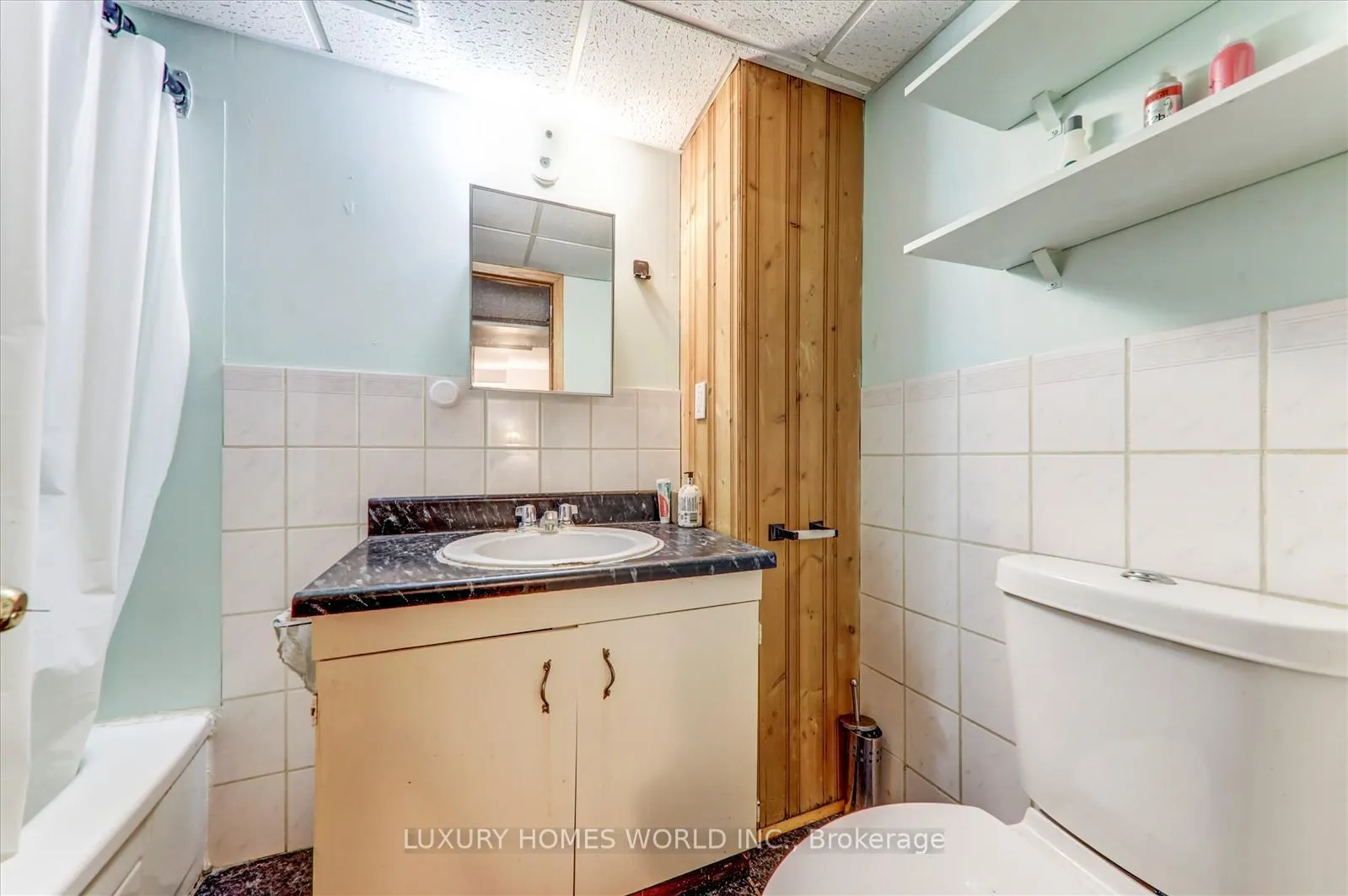 Photo 17 of 301 Archdekin Drive, Brampton, Madoc — HOMEH