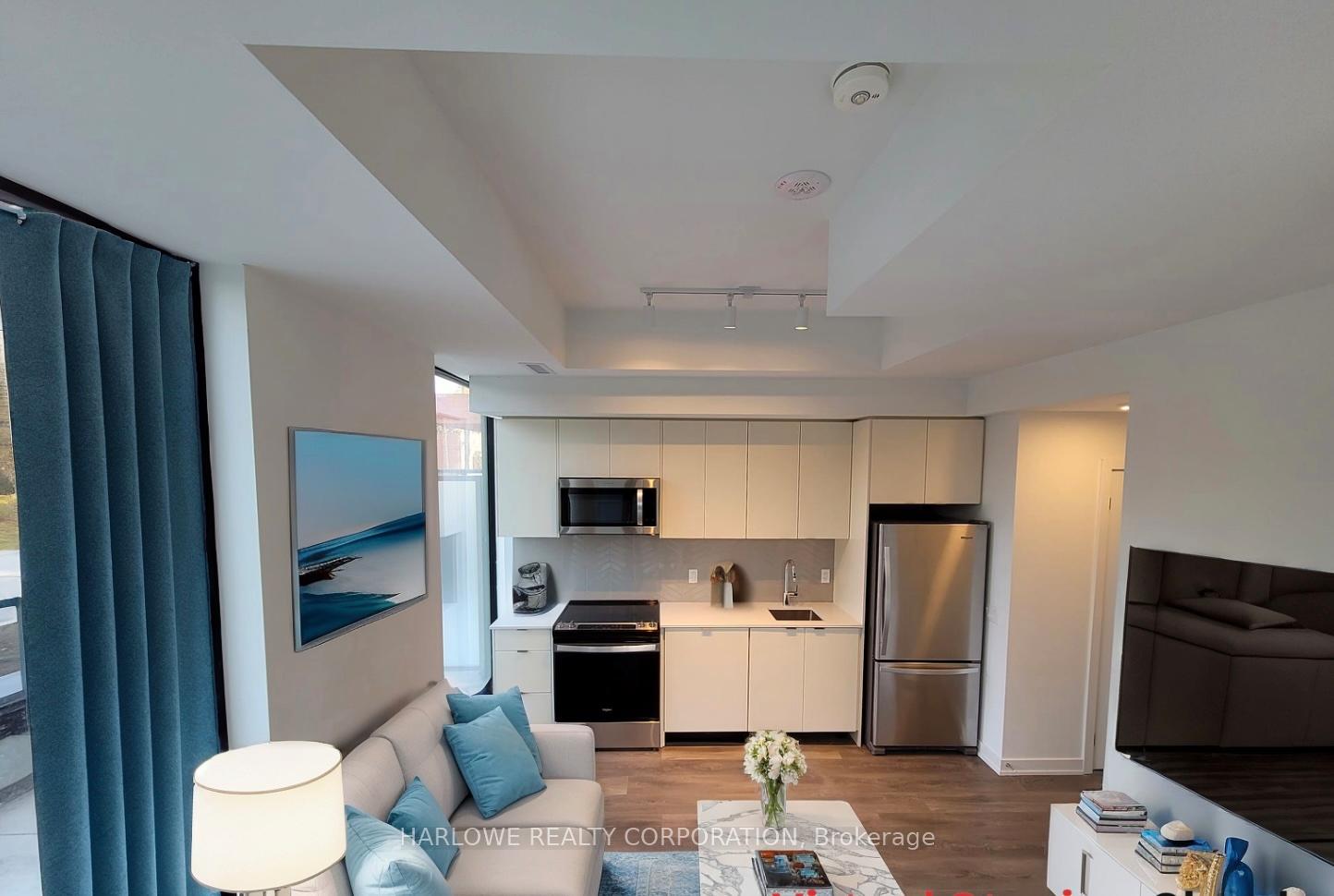 Front of Unit 124 B, 1604 Charles Street
