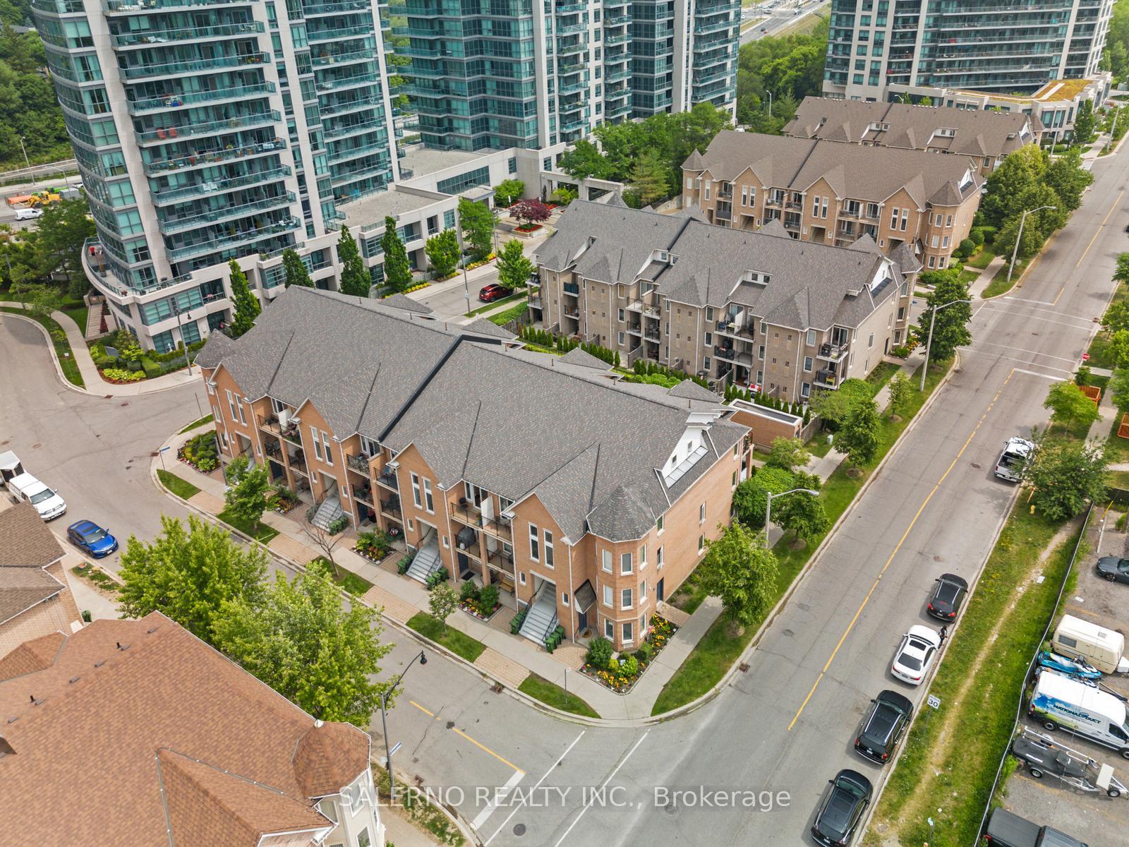 Photo 3 of Unit 302, 128 Aerodrome Crescent, Toronto, Thorncliffe Park — HOMEH