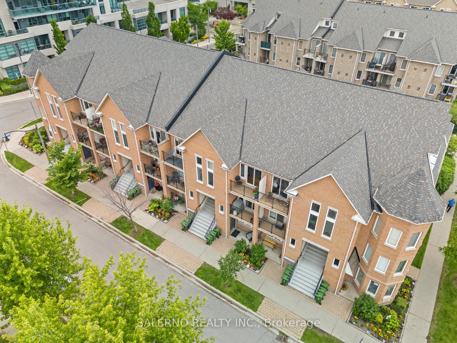 Photo 4 of Unit 302, 128 Aerodrome Crescent, Toronto, Thorncliffe Park — HOMEH