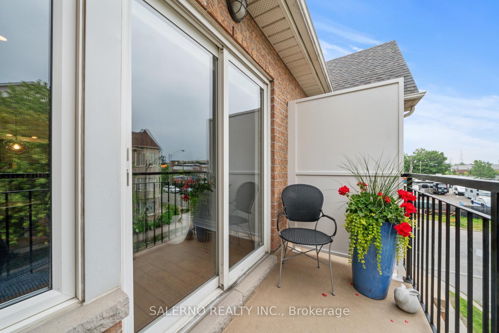 Photo 9 of Unit 302, 128 Aerodrome Crescent, Toronto, Thorncliffe Park — HOMEH