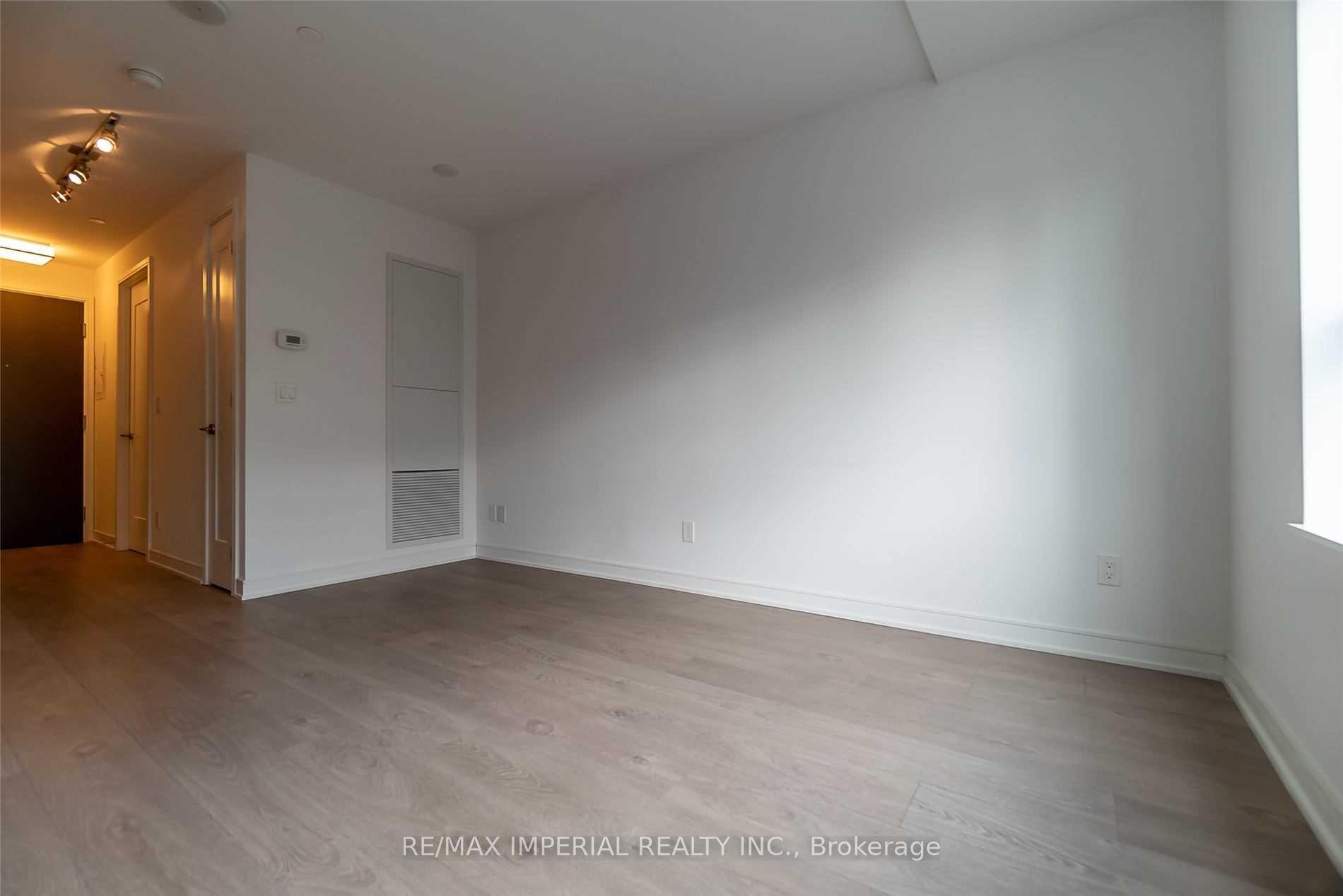 Photo 4 of Unit 1306, 88 Scott Street, Toronto, Church-Yonge Corridor — HOMEH