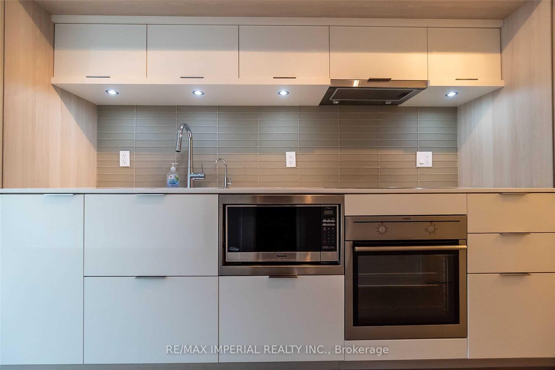 Photo 5 of Unit 1306, 88 Scott Street, Toronto, Church-Yonge Corridor — HOMEH