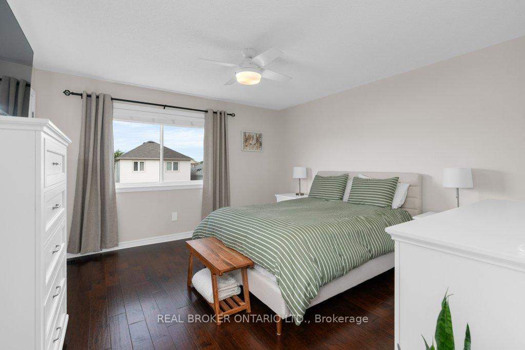 Photo 20 of 105 Banting Crescent, Essa, Angus — HOMEH