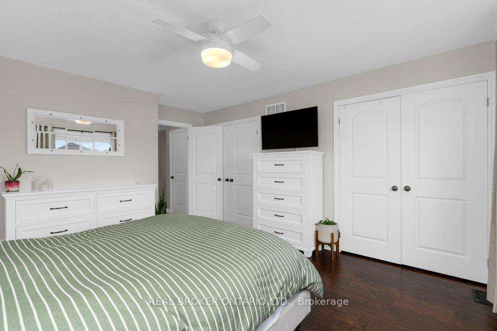 Photo 21 of 105 Banting Crescent, Essa, Angus — HOMEH