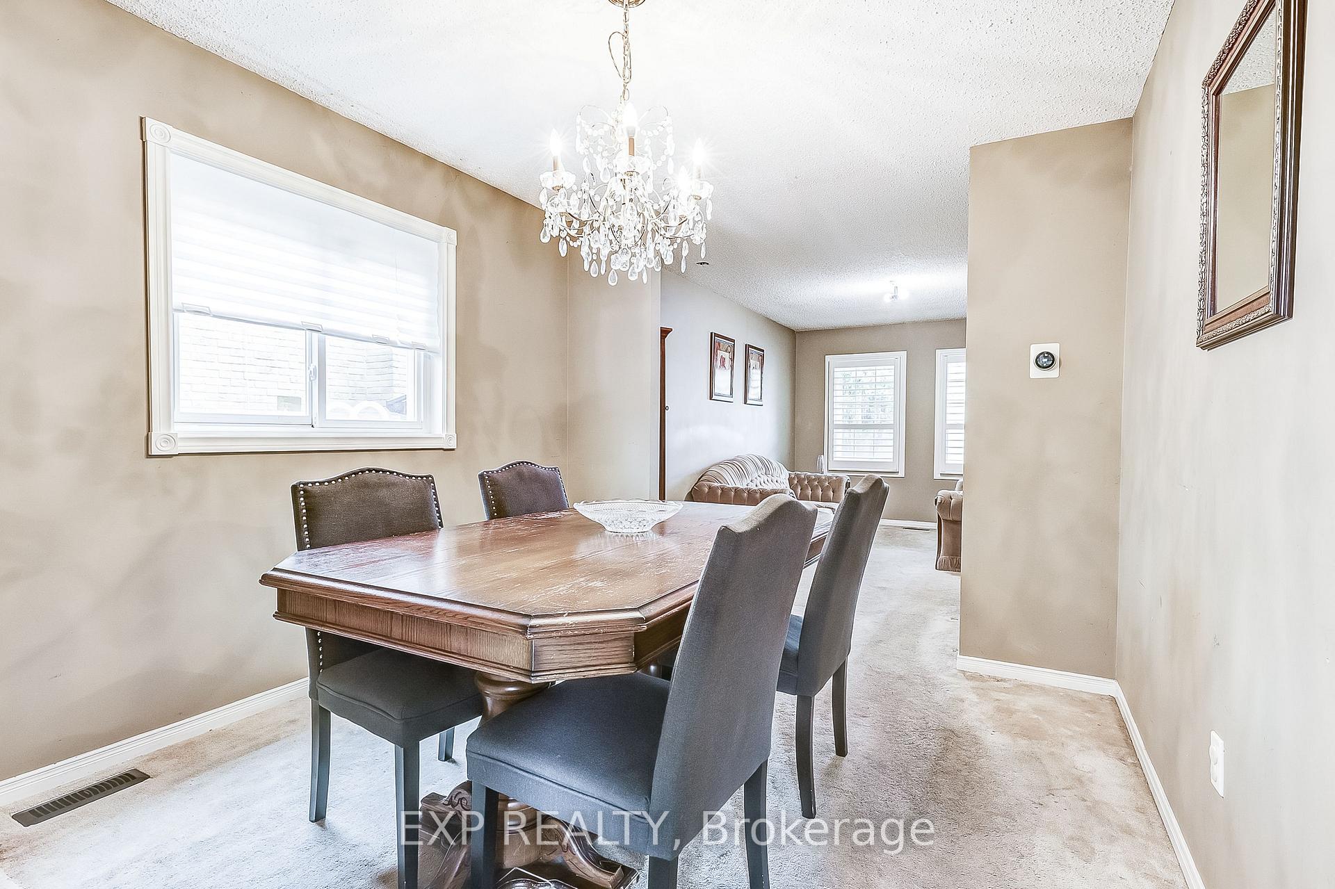 Photo 6 of 19 Blackburn Crescent, Ajax, Central — HOMEH