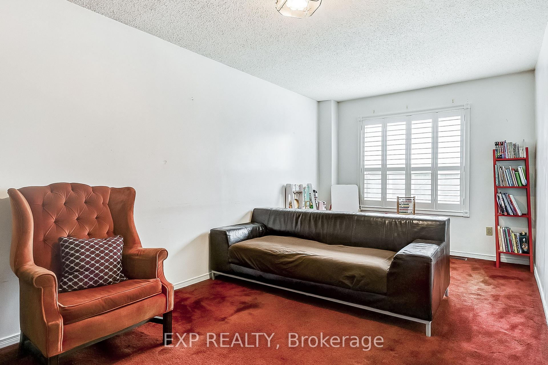 Photo 12 of 19 Blackburn Crescent, Ajax, Central — HOMEH