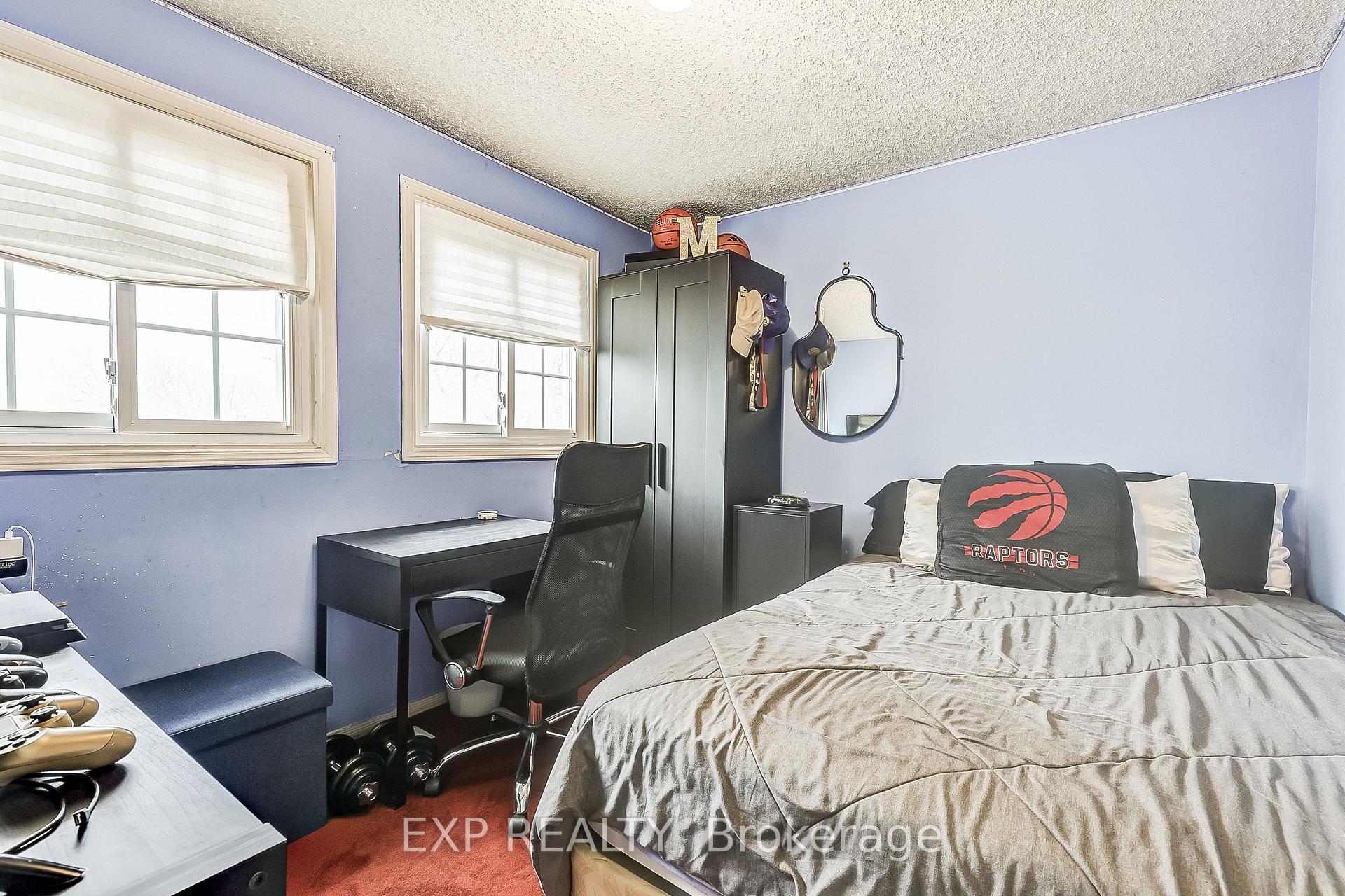 Photo 21 of 19 Blackburn Crescent, Ajax, Central — HOMEH