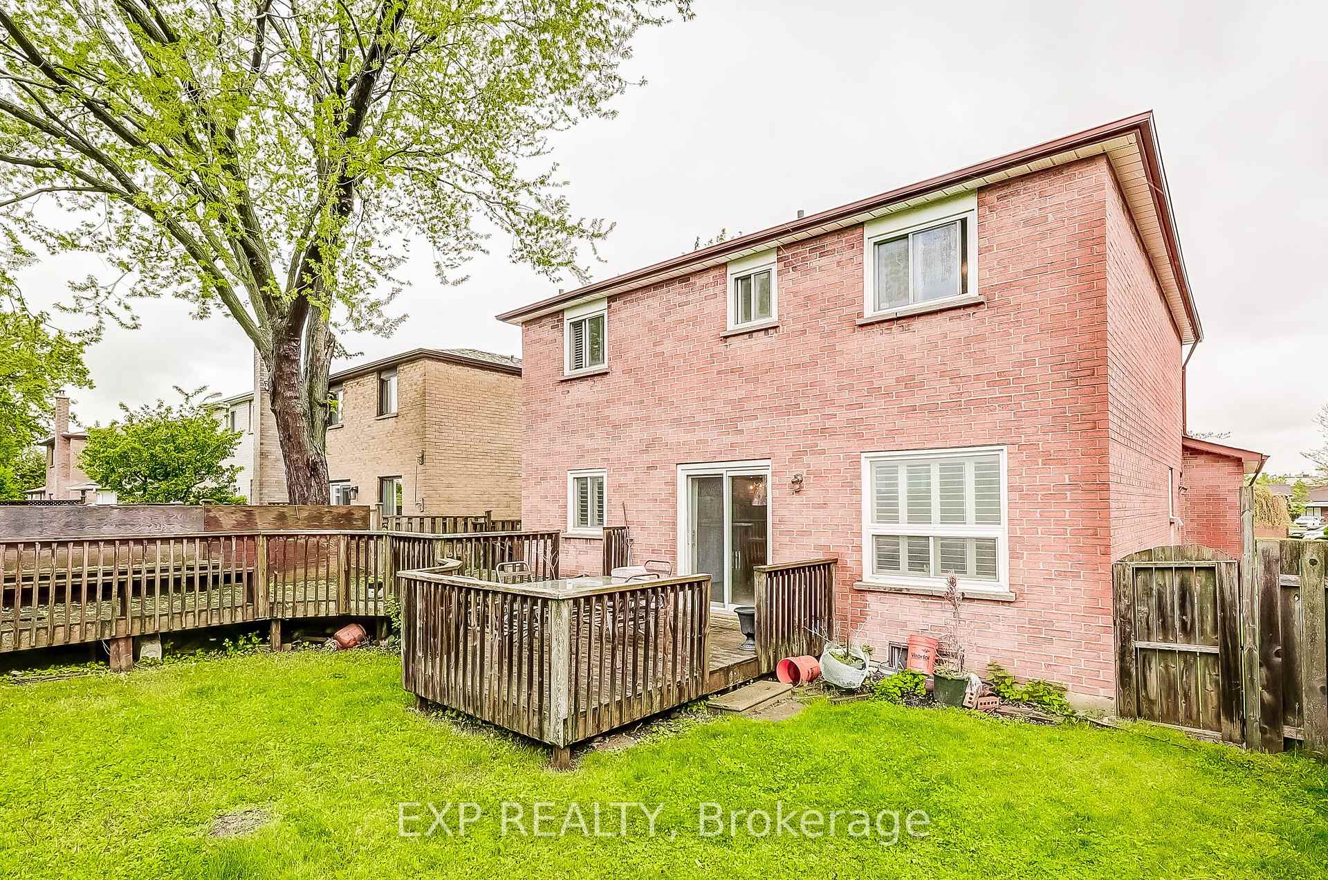 Photo 23 of 19 Blackburn Crescent, Ajax, Central — HOMEH