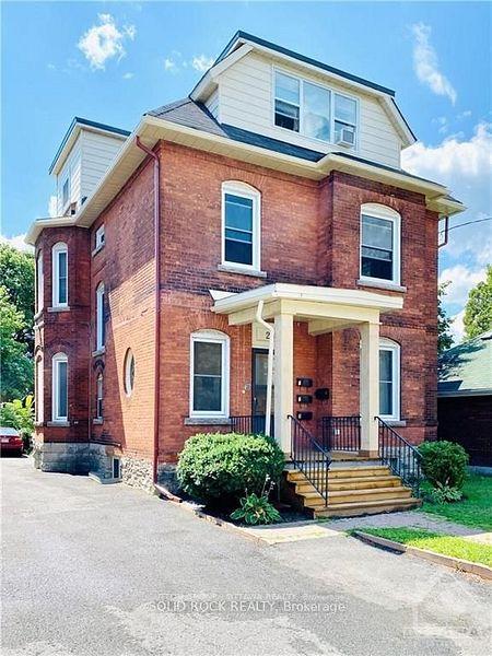 Photo 2 of Unit 1, 28 Aylmer Avenue, Ottawa, Old Ottawa South — HOMEH