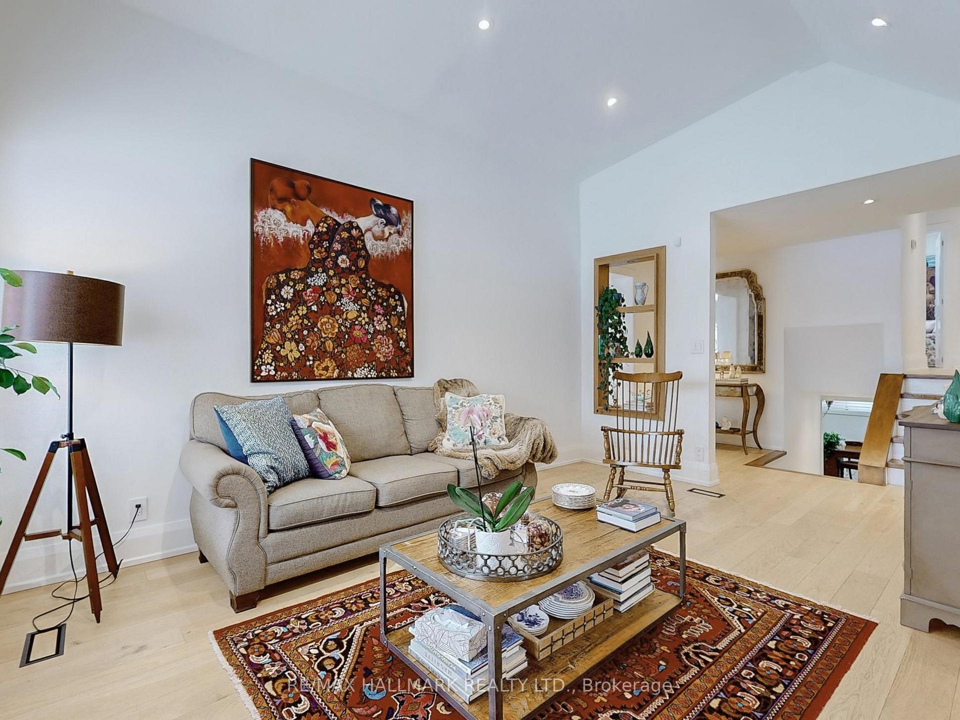 Photo 10 of 57 Richardson Drive, Aurora, Aurora Highlands — HOMEH