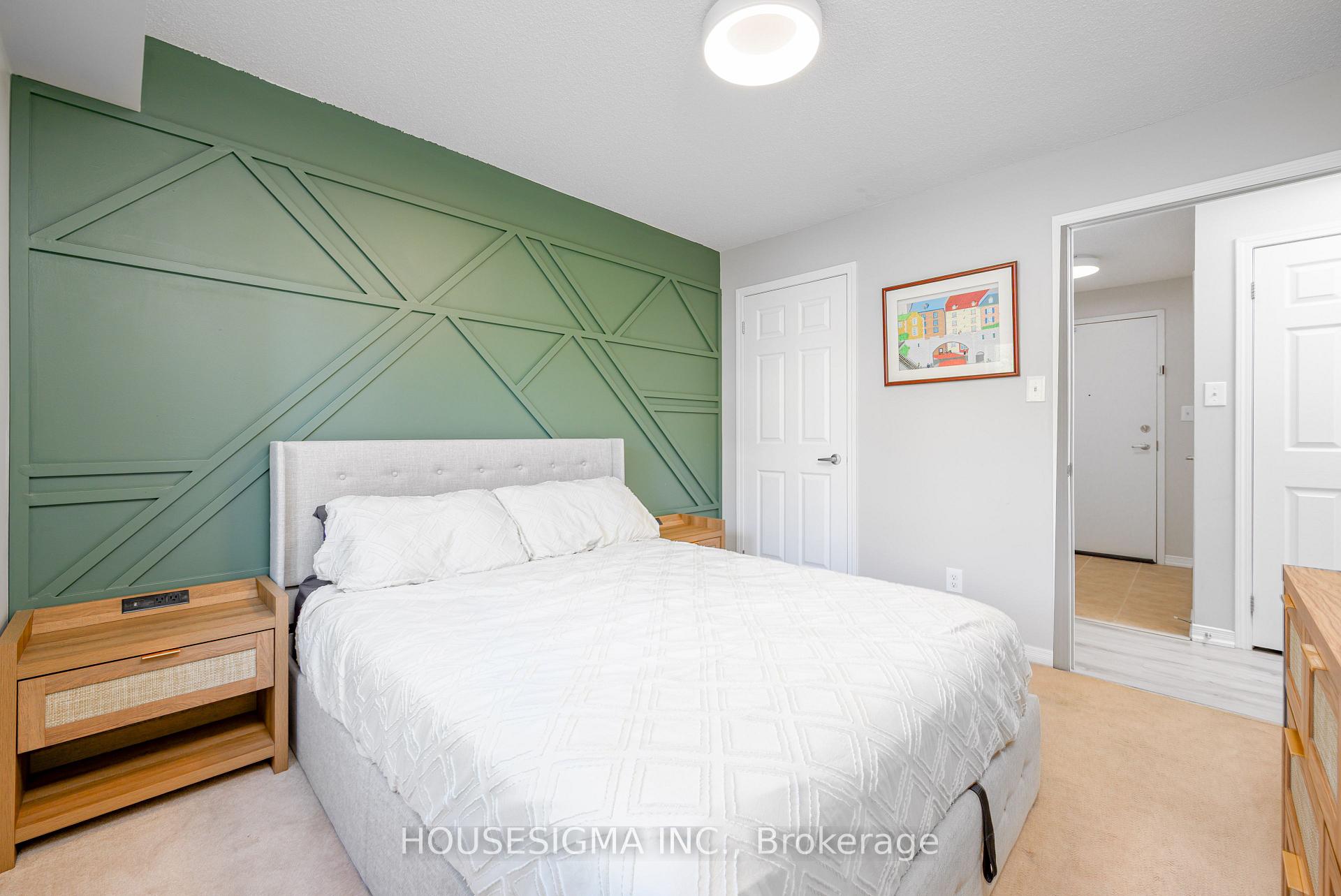 Photo 12 of Unit 206, 136 Aspen Springs Drive, Clarington, Bowmanville — HOMEH