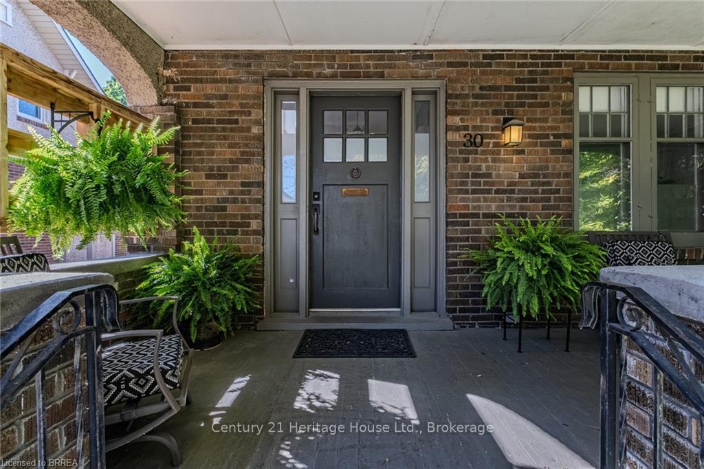 Photo 5 of 30 Banfield Street, Brant, Paris — HOMEH