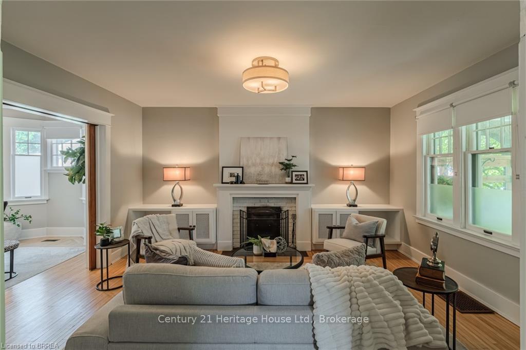 Photo 8 of 30 Banfield Street, Brant, Paris — HOMEH